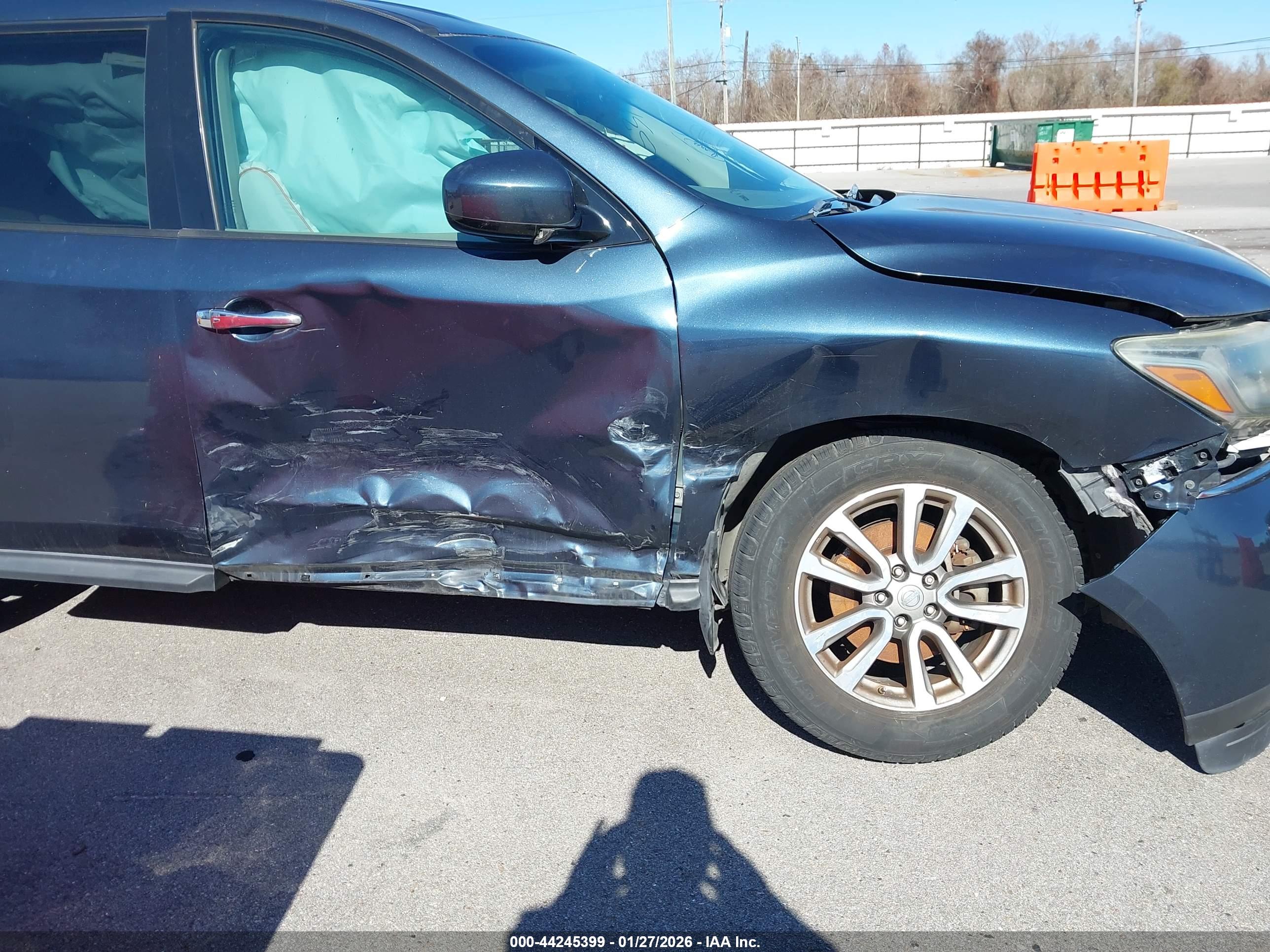 NISSAN PATHFINDER image 6