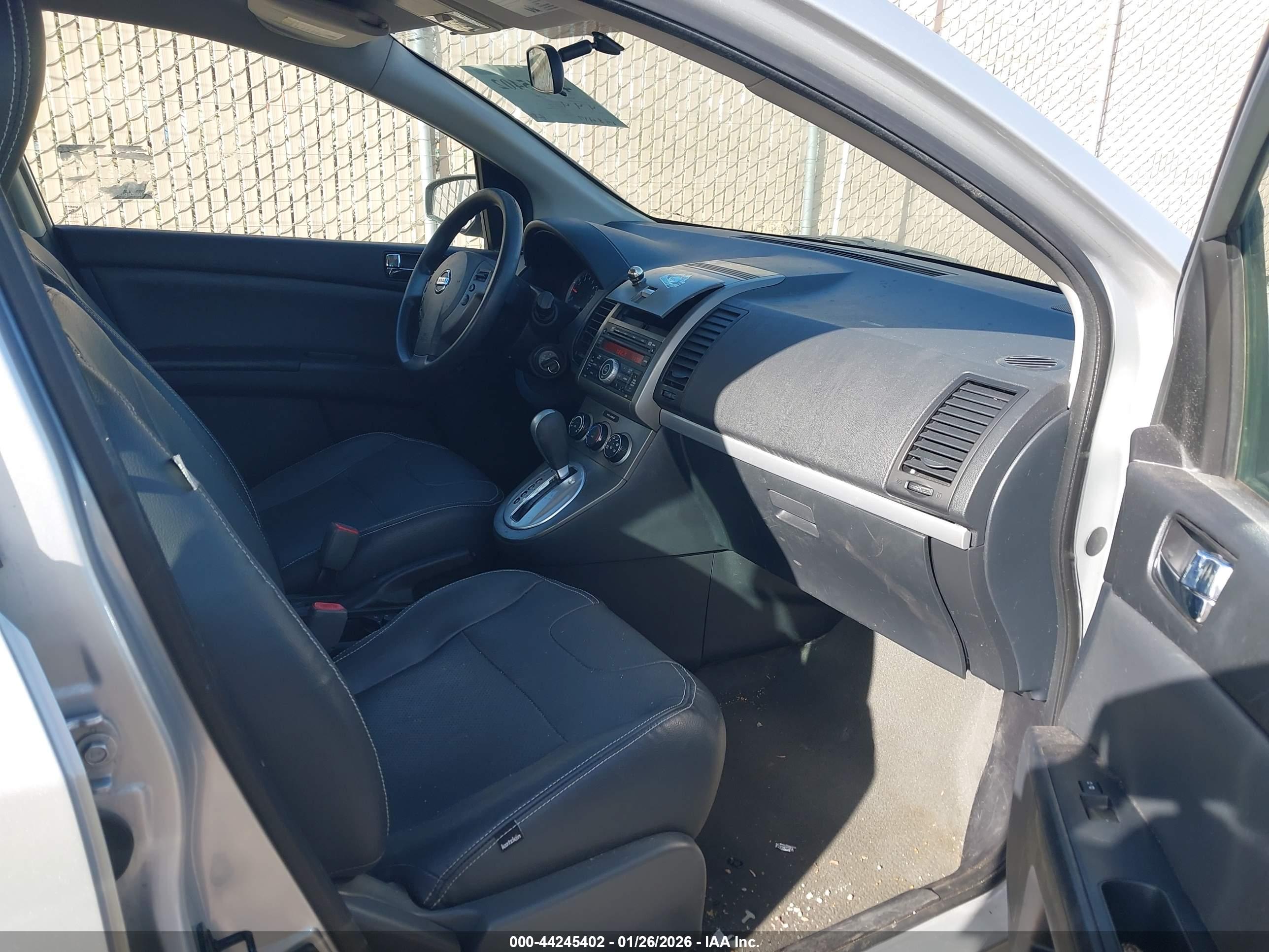 NISSAN SENTRA image 5