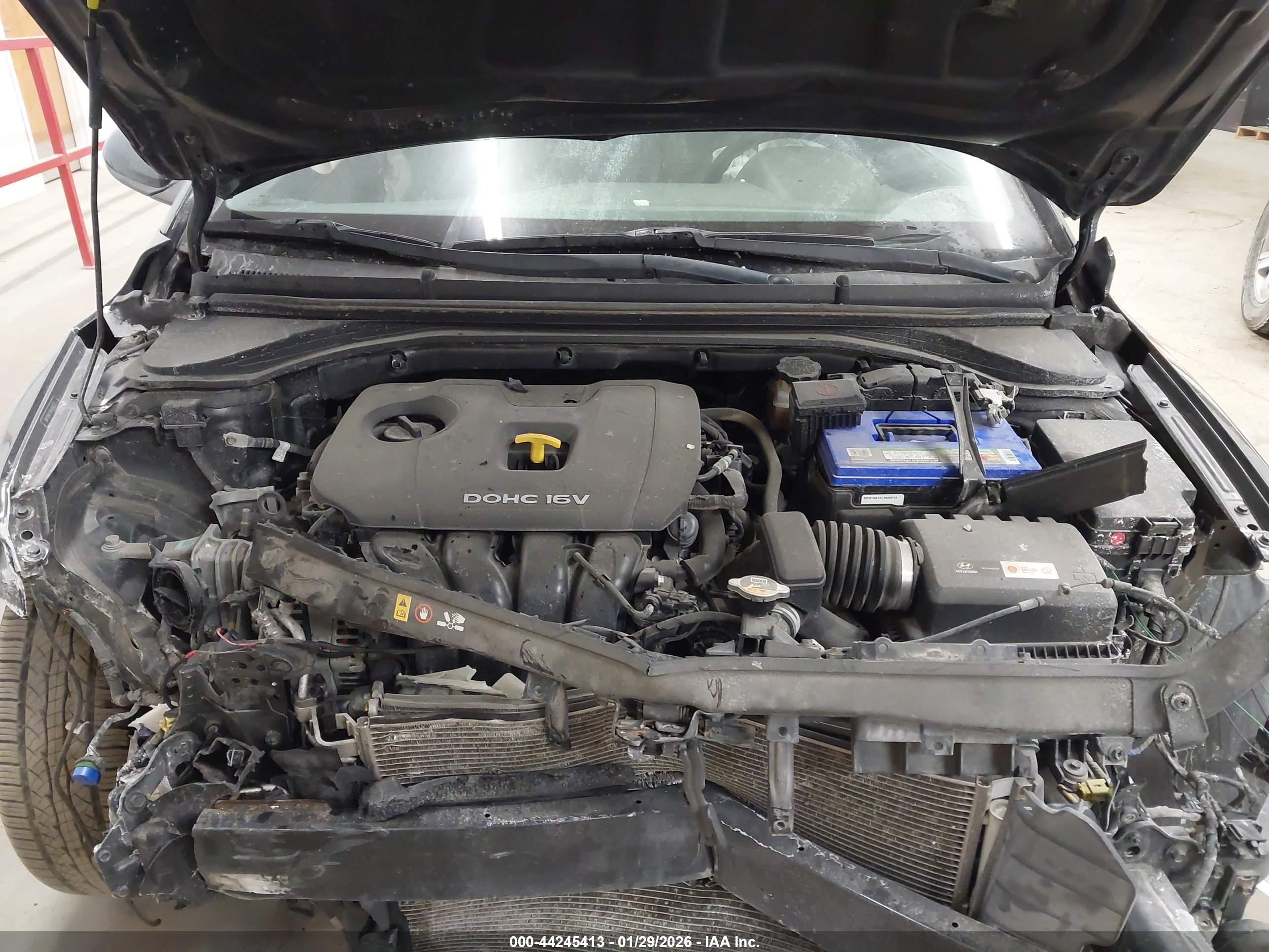 HYUNDAI ELANTRA image 10