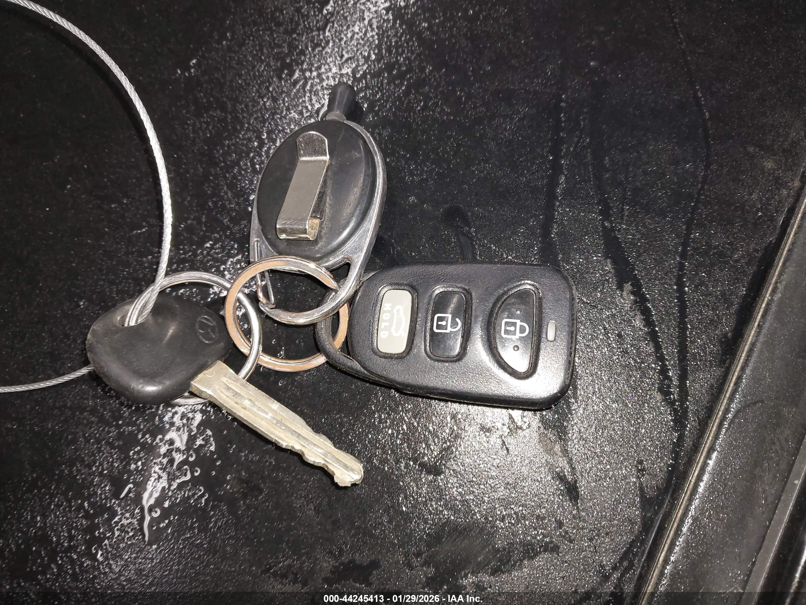 HYUNDAI ELANTRA image 11