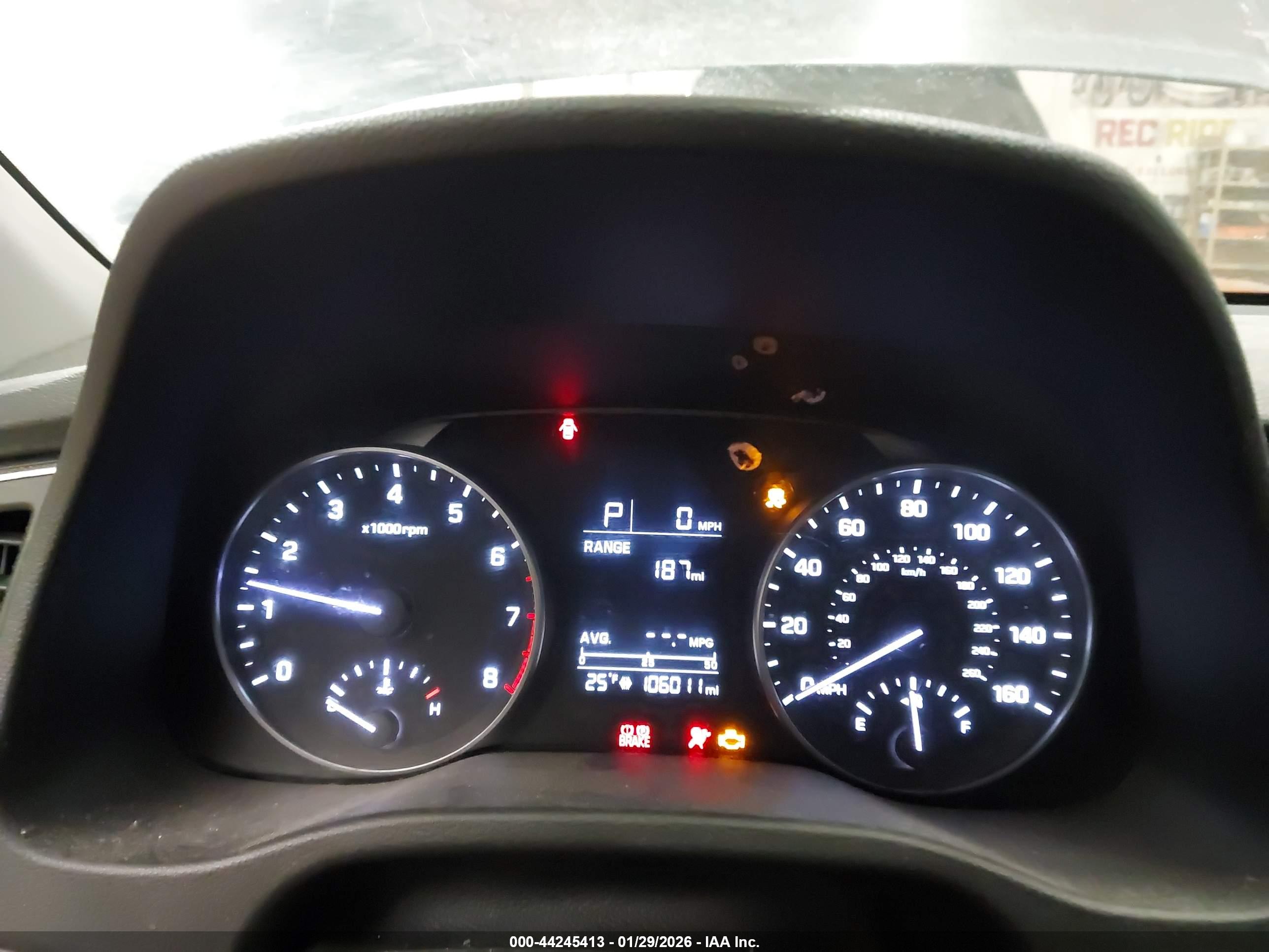 HYUNDAI ELANTRA image 7