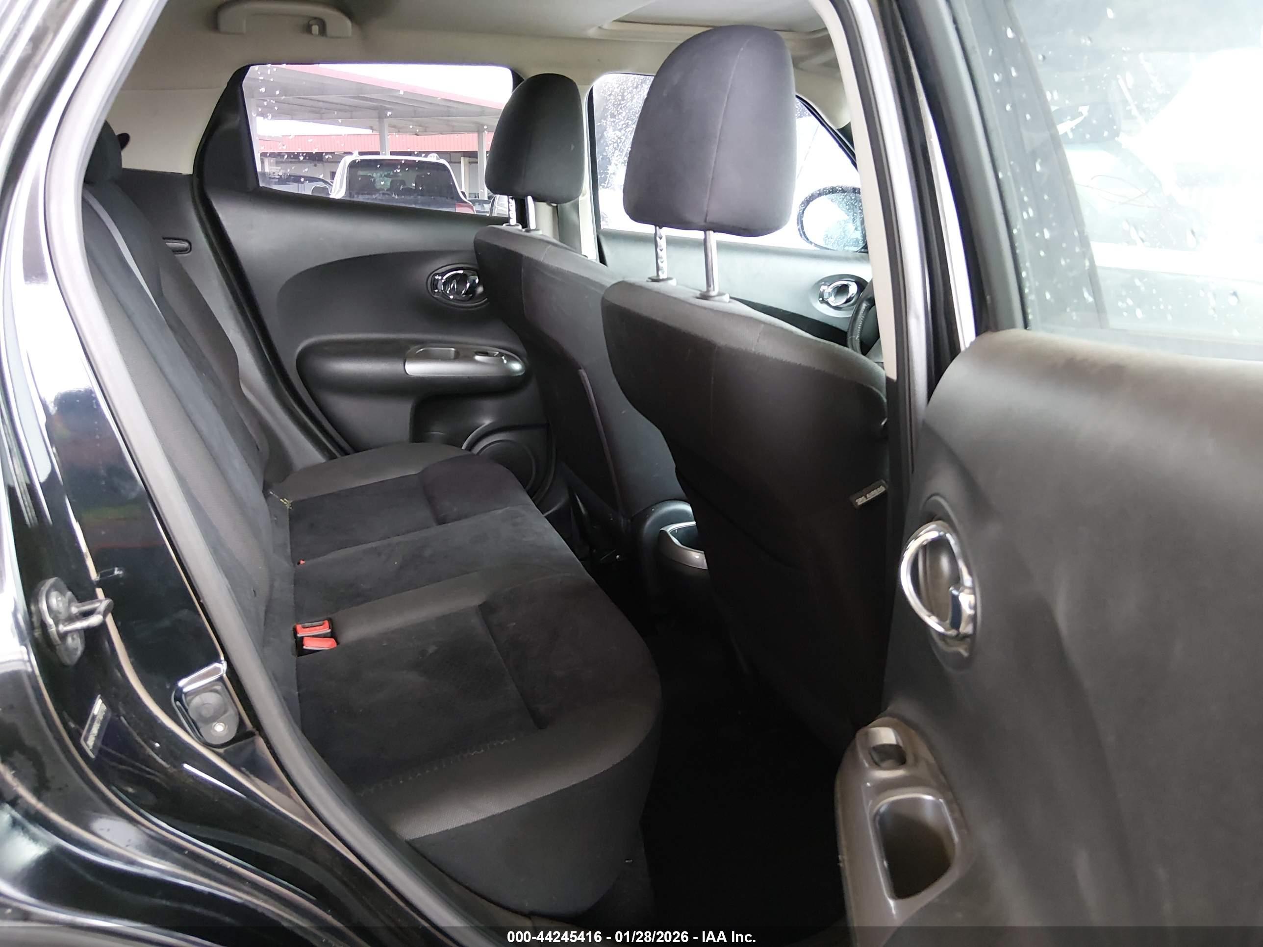 NISSAN JUKE image 8