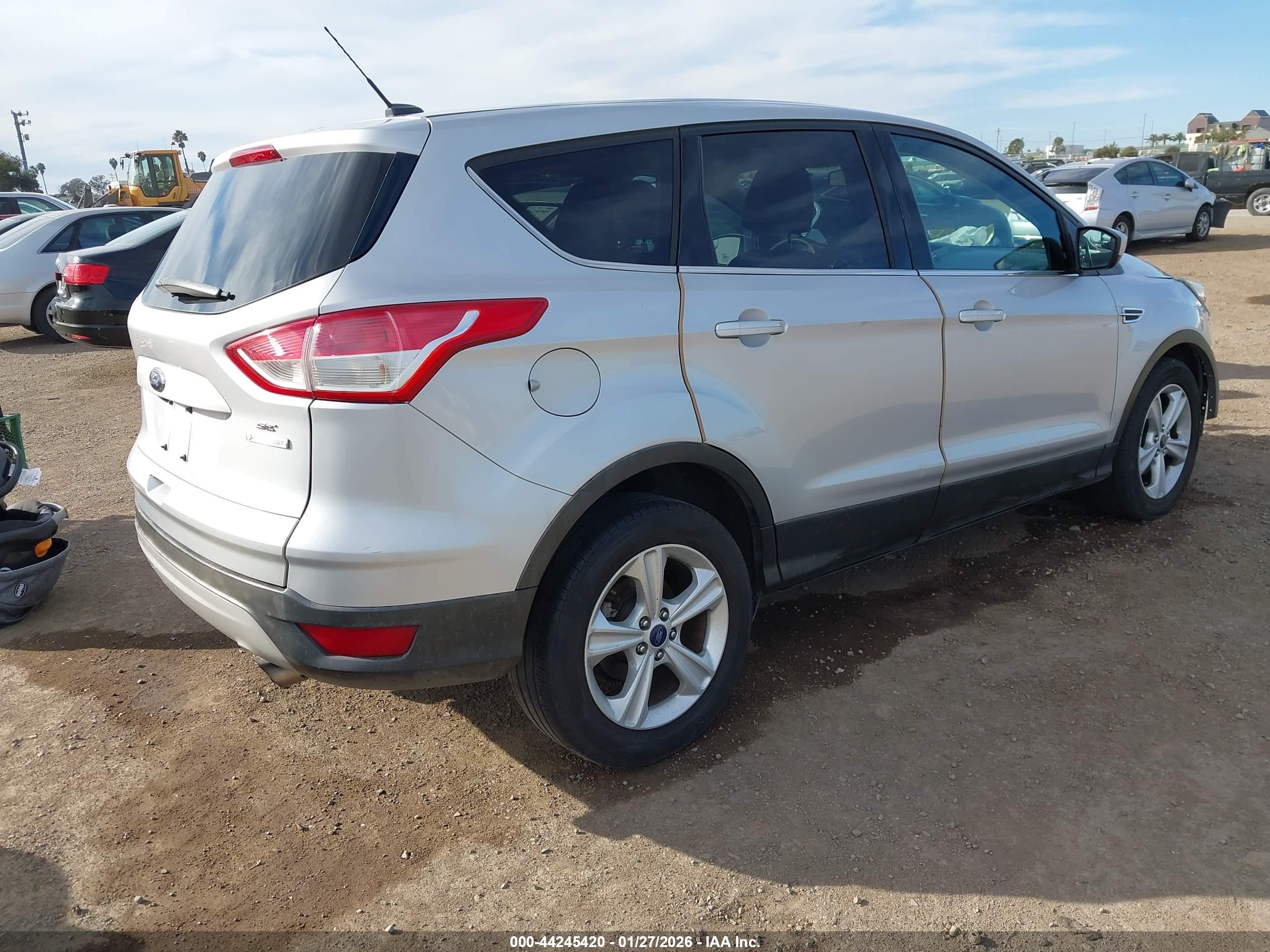 FORD ESCAPE image 4