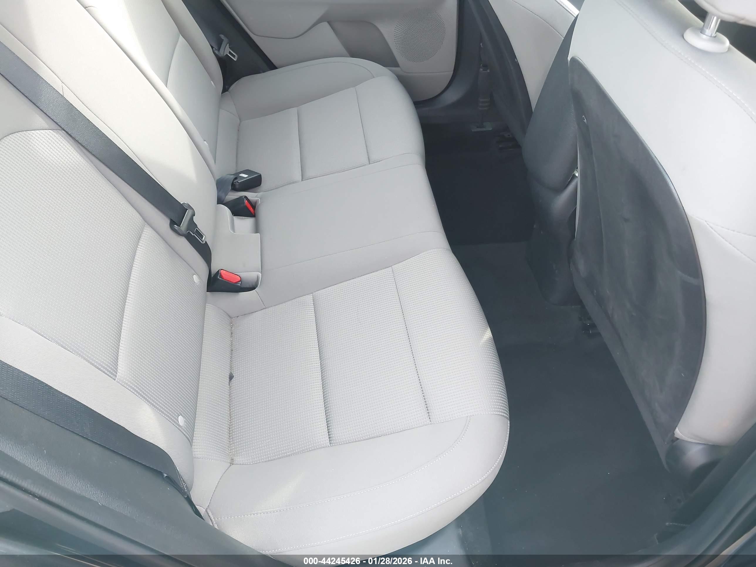 KIA FORTE image 8