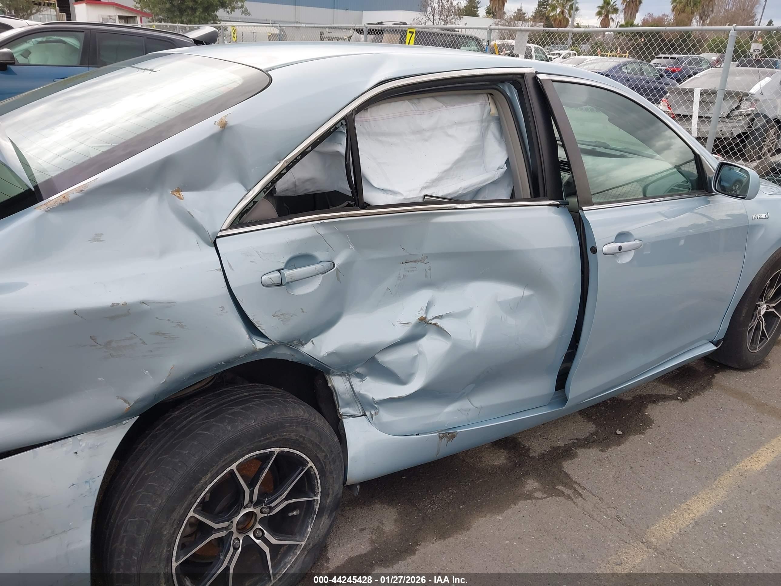 TOYOTA CAMRY image 6