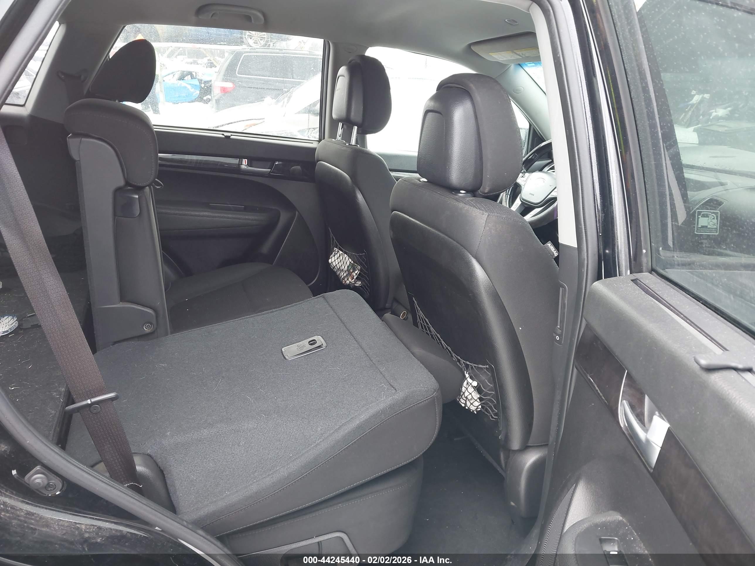 KIA SORENTO image 8