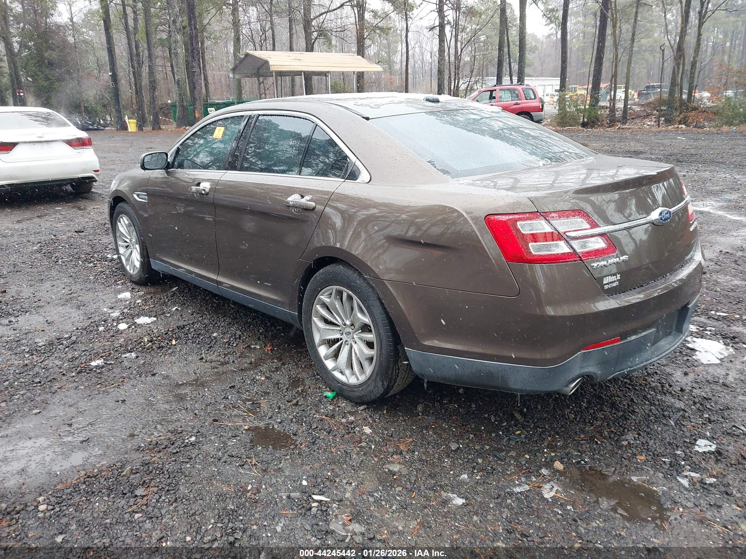 FORD TAURUS image 3