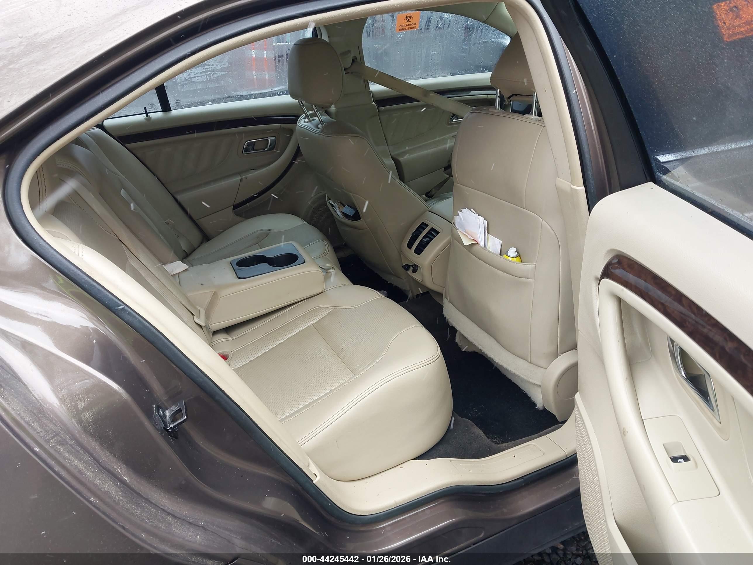 FORD TAURUS image 8