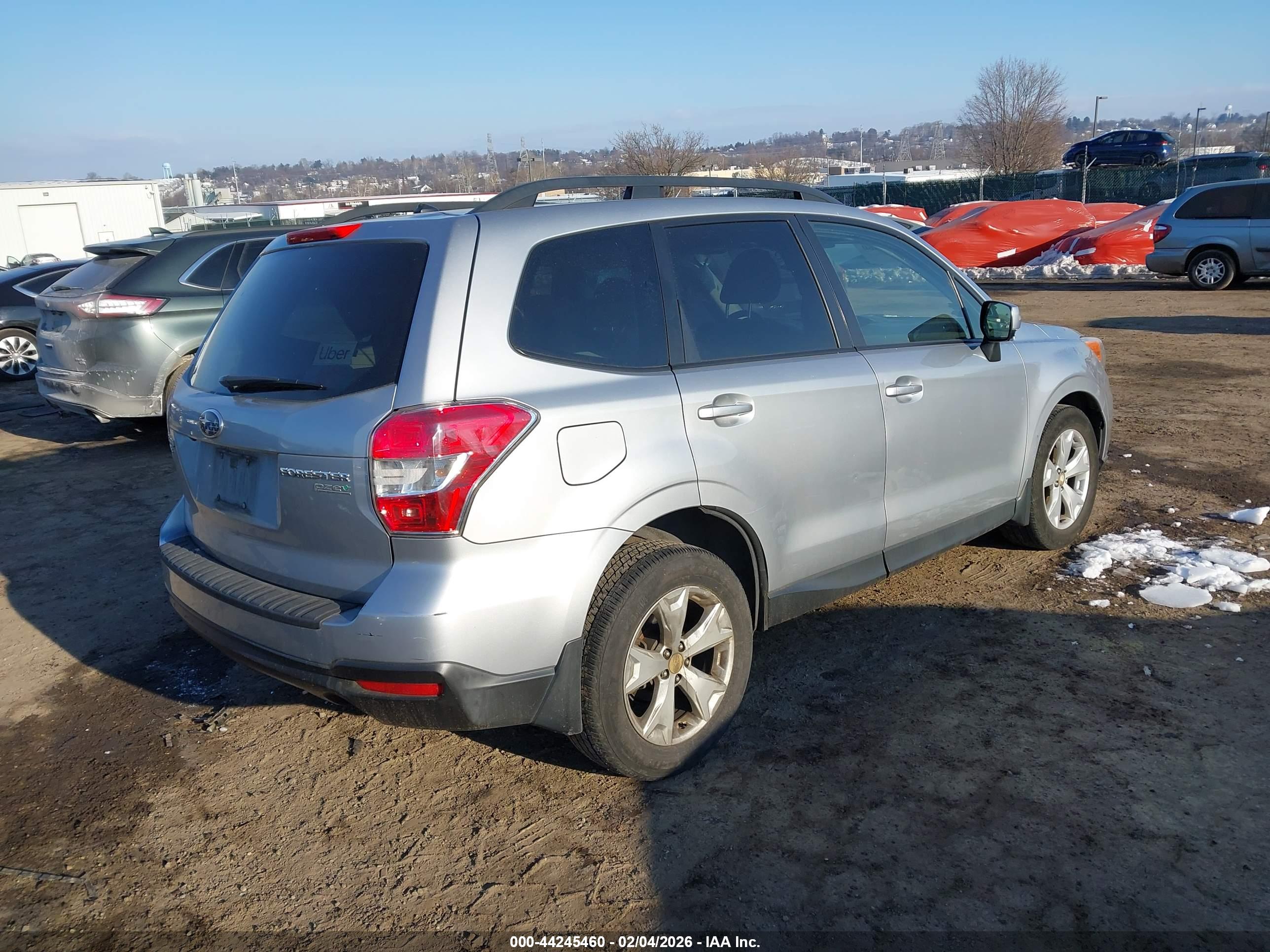 SUBARU FORESTER image 4
