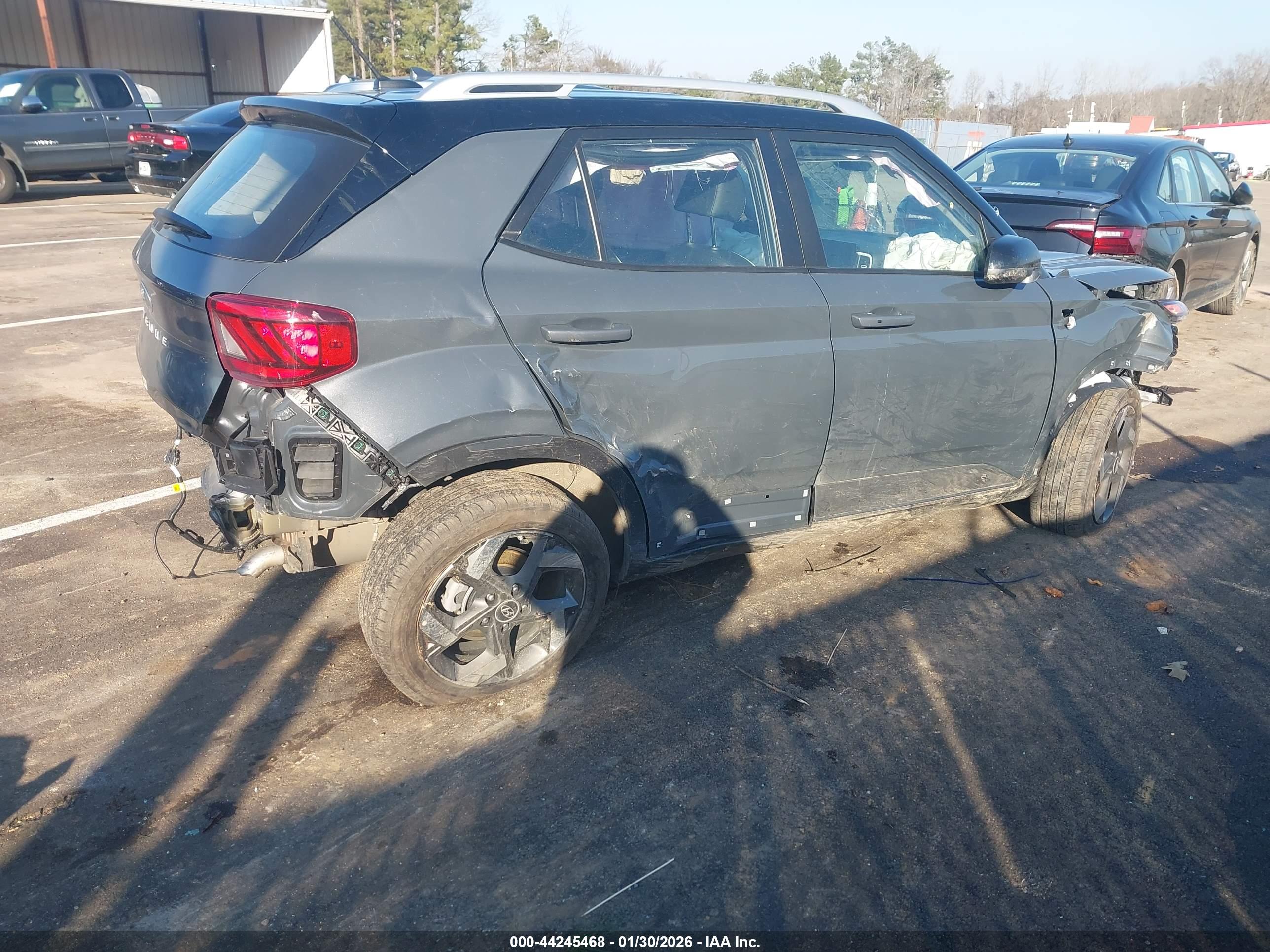 HYUNDAI VENUE image 4