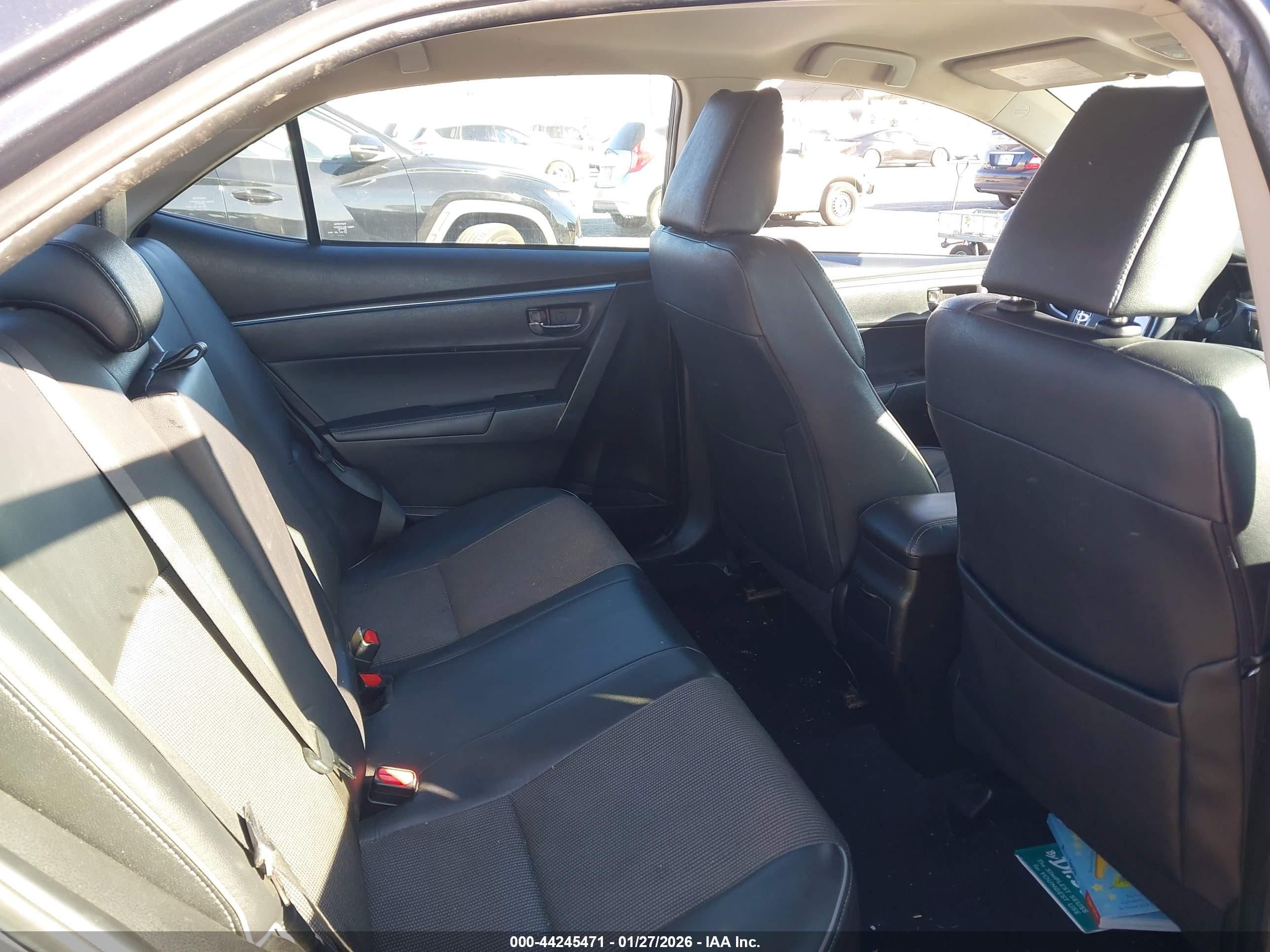 TOYOTA COROLLA image 8