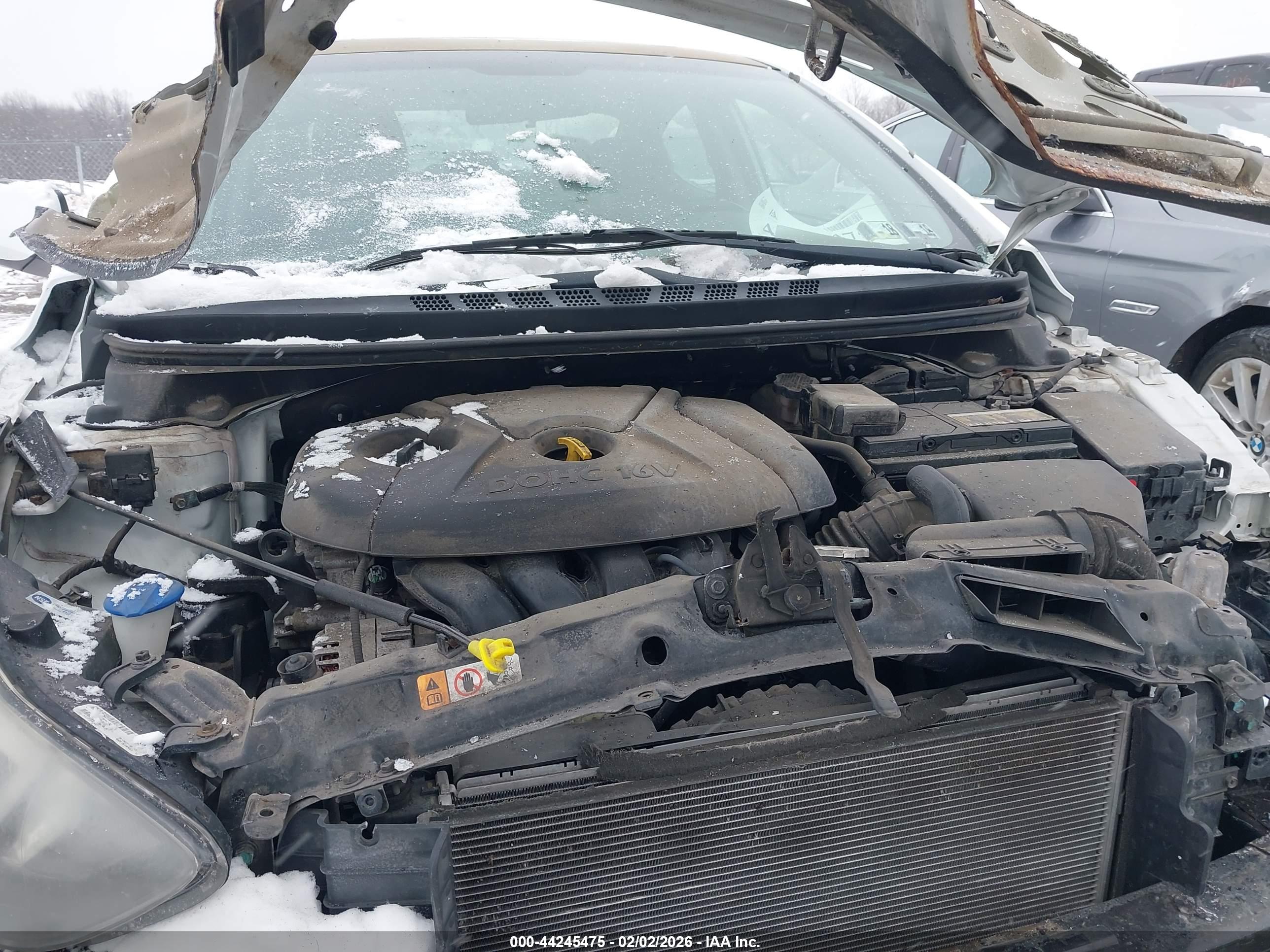 HYUNDAI ELANTRA image 10