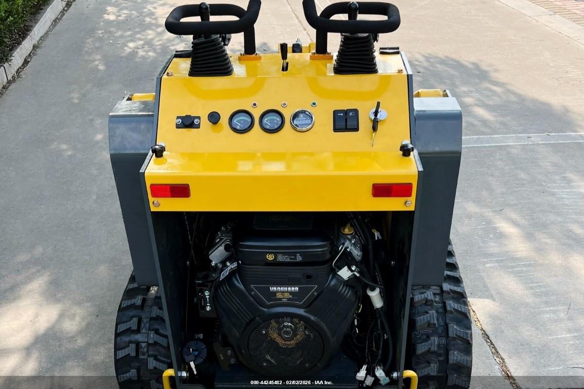 SKID STEER image 9