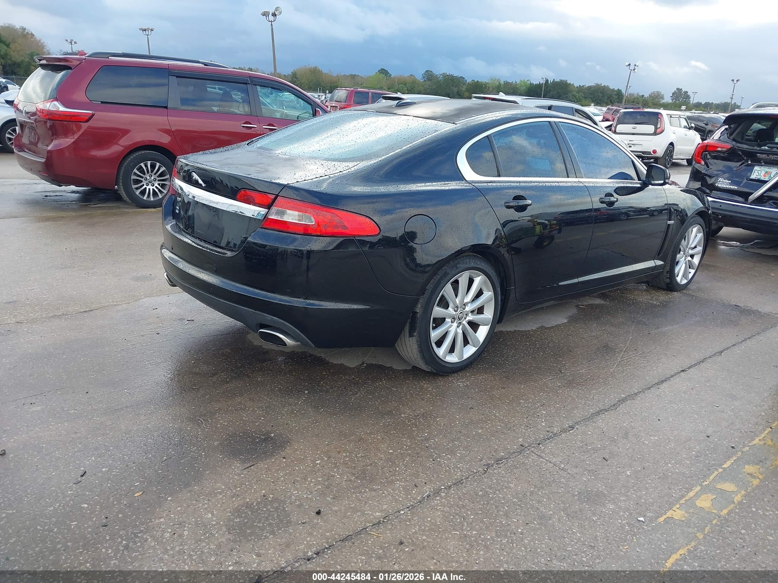 JAGUAR XF image 4