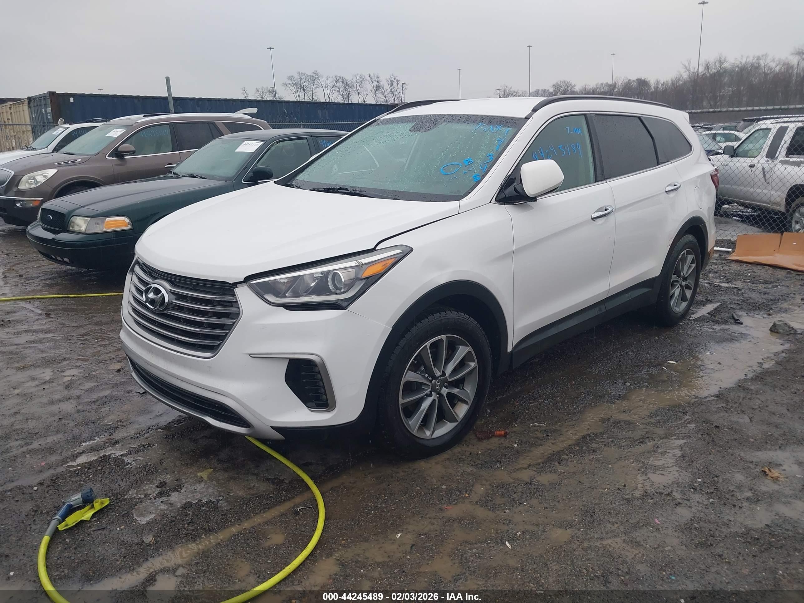 HYUNDAI SANTA image 2