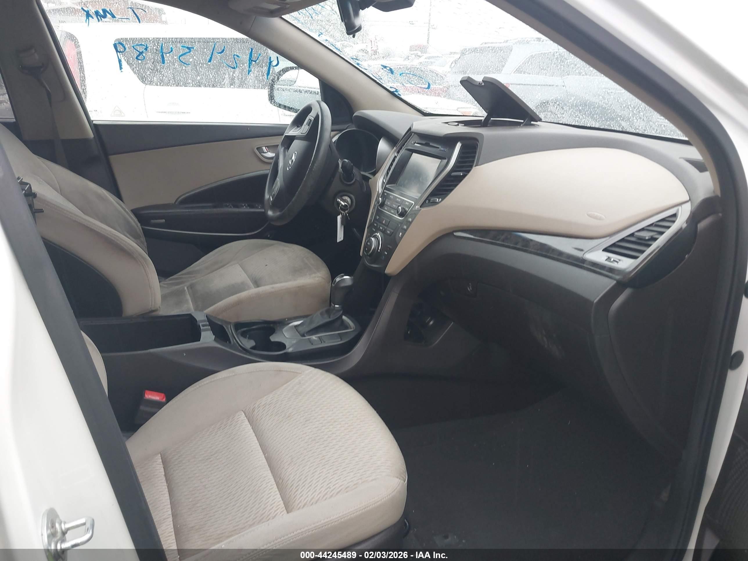 HYUNDAI SANTA image 5