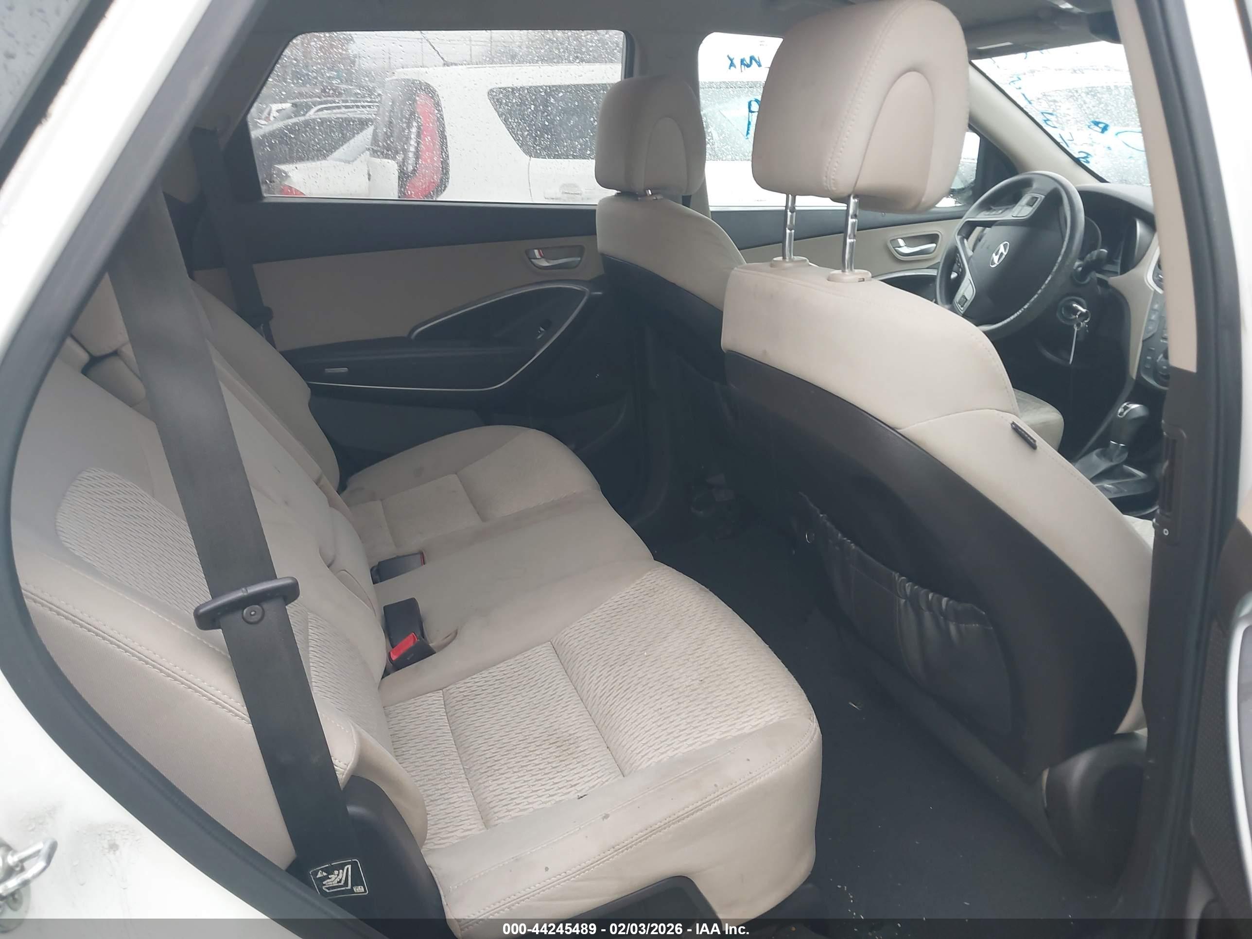 HYUNDAI SANTA image 8