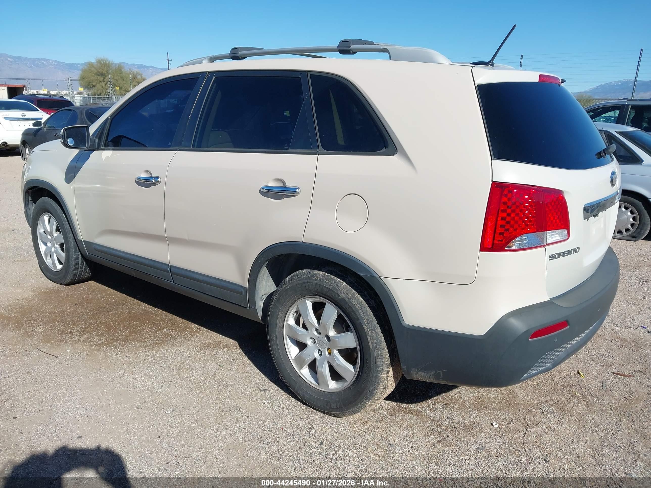 KIA SORENTO image 3
