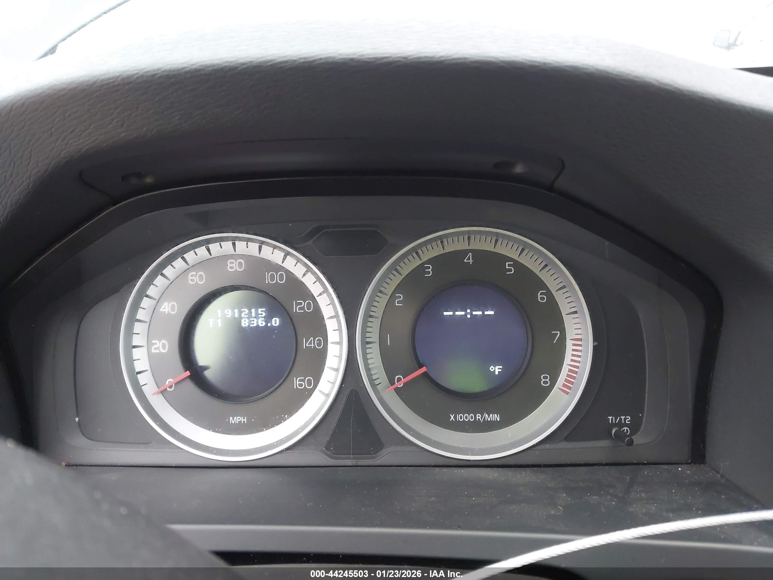 VOLVO S60 image 7