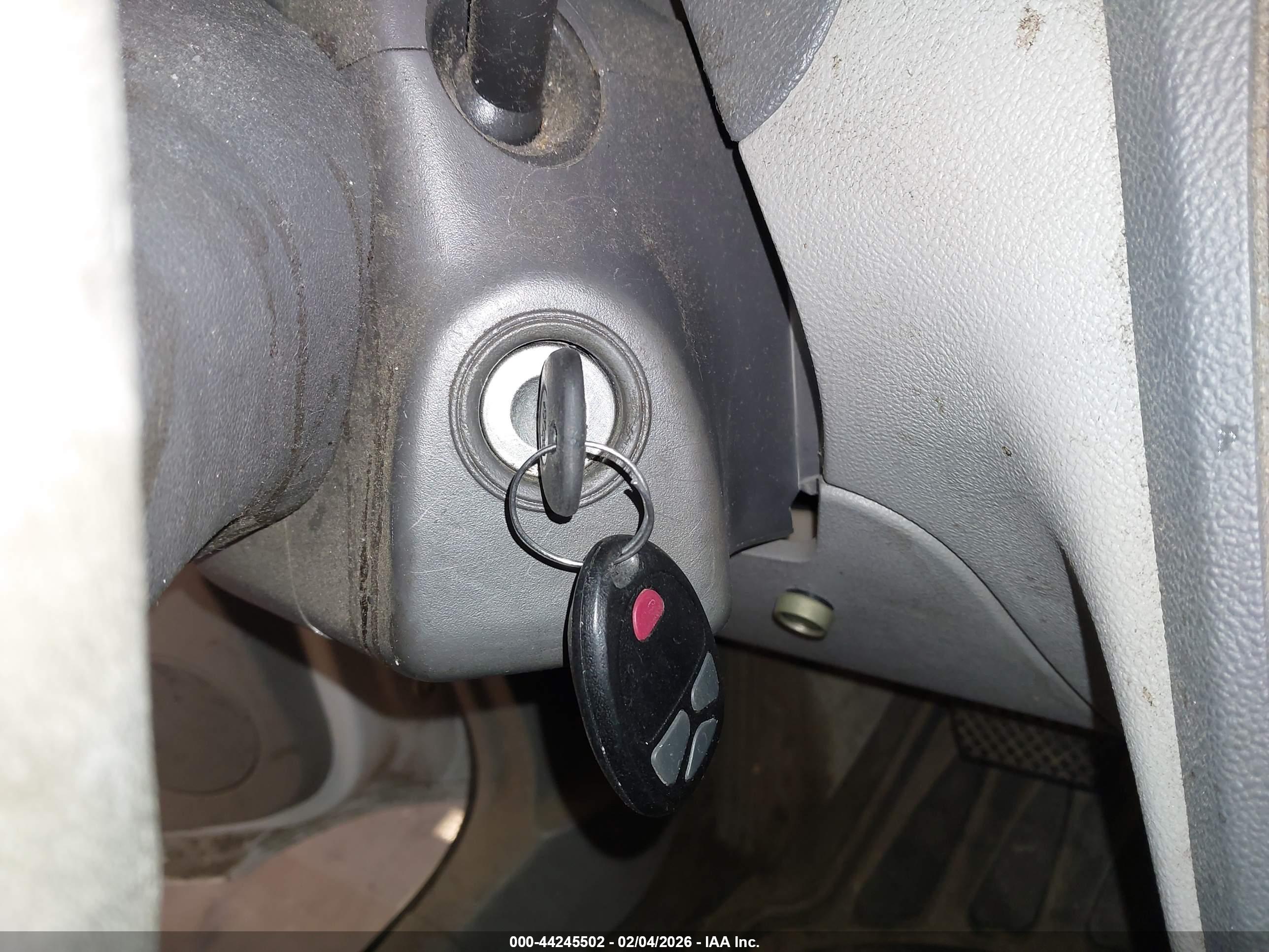CHEVROLET HHR image 11