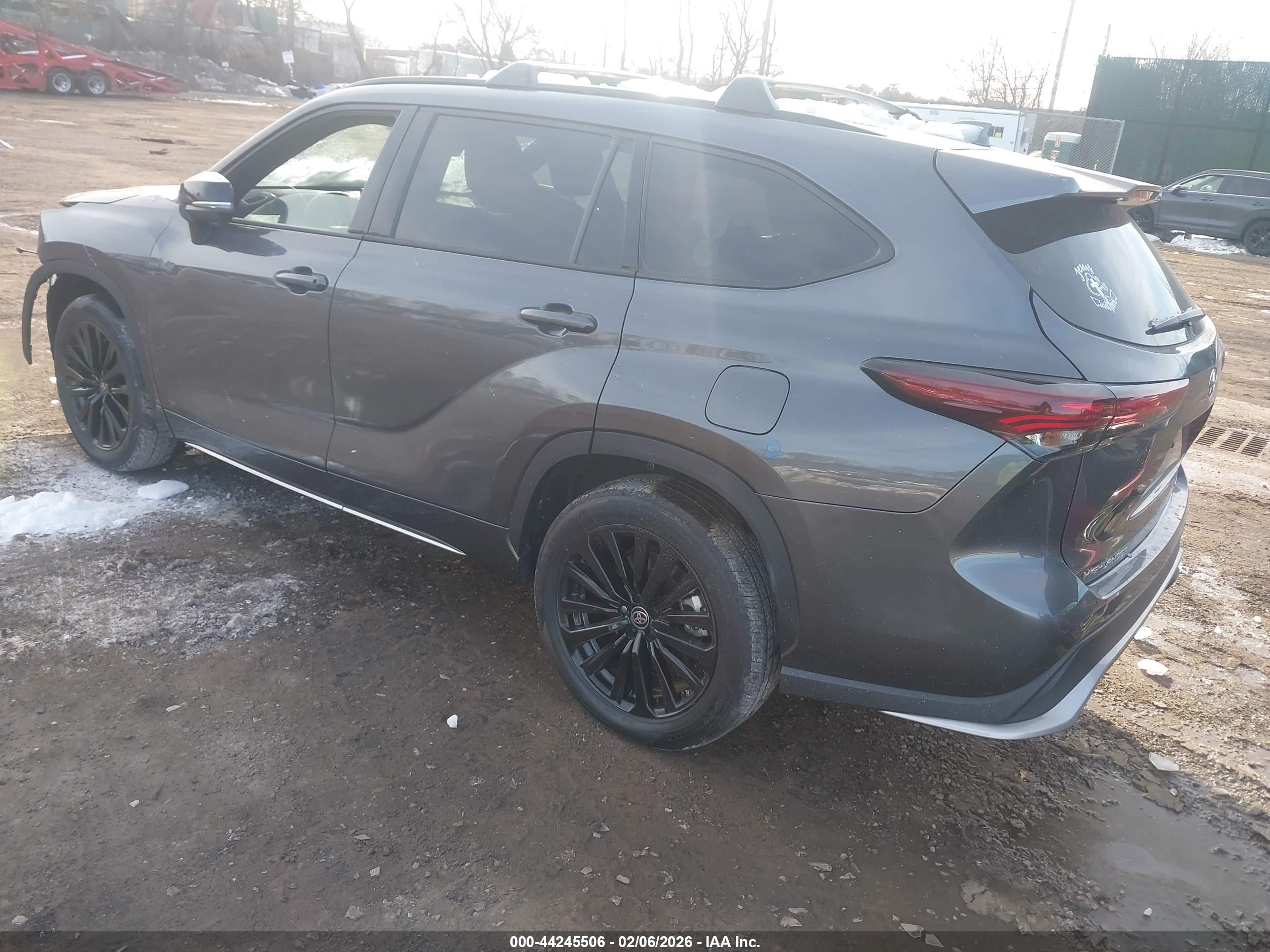 TOYOTA HIGHLANDER image 3
