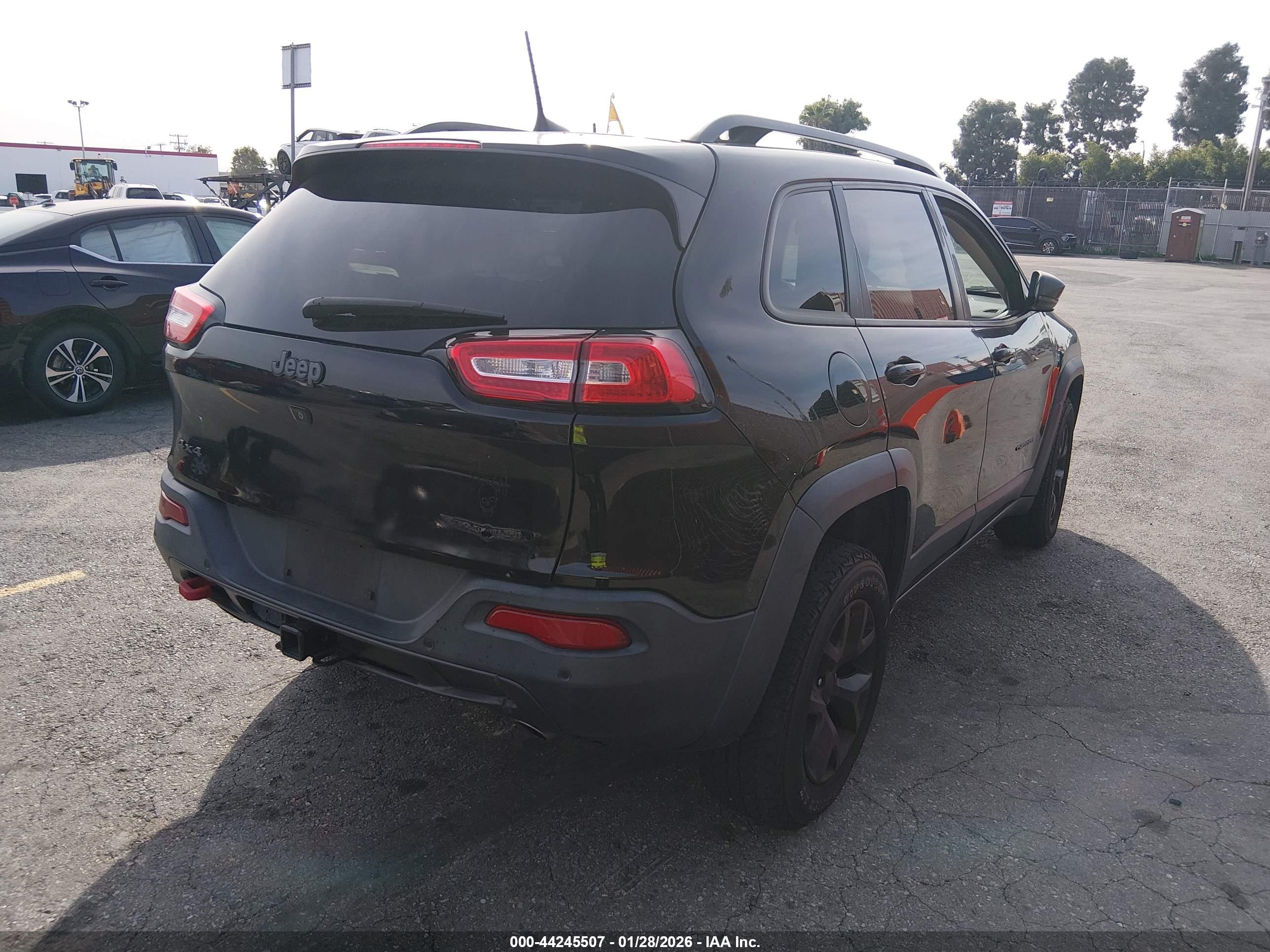 JEEP CHEROKEE image 4