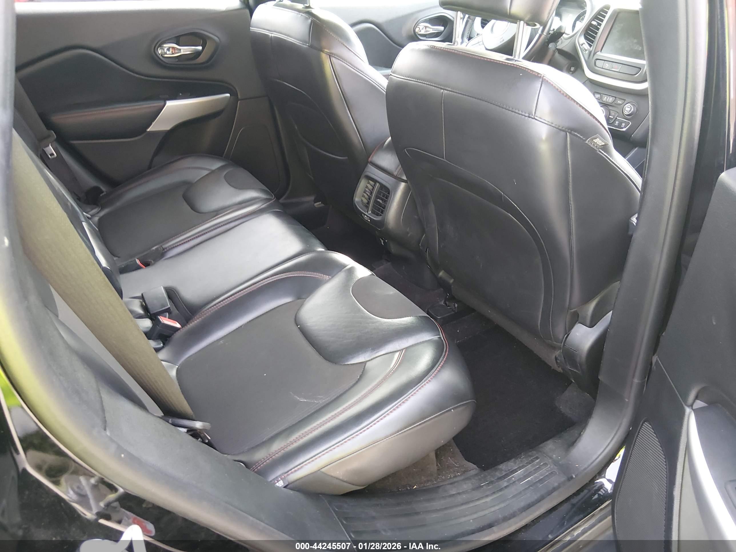 JEEP CHEROKEE image 8