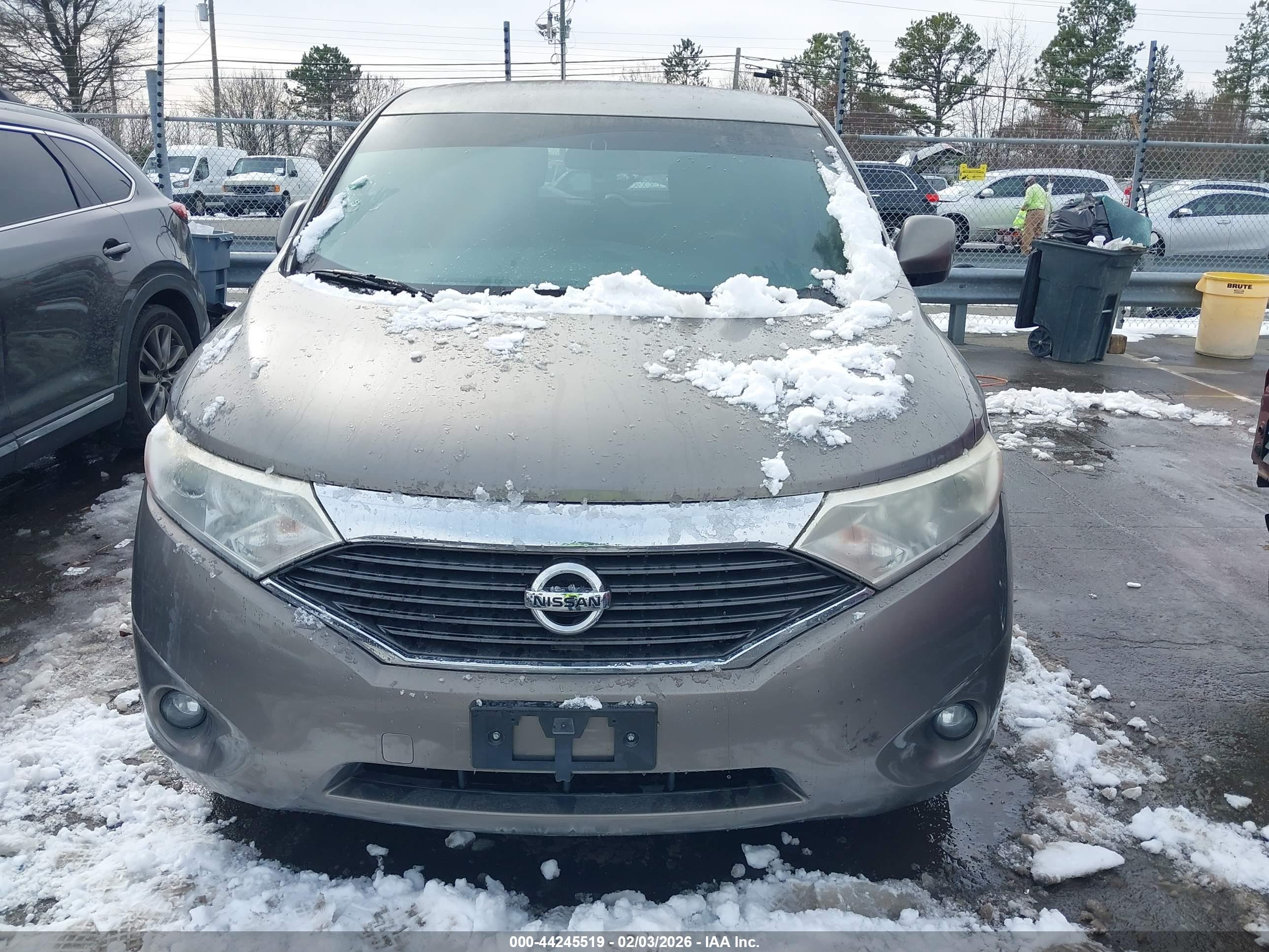 NISSAN QUEST image 6