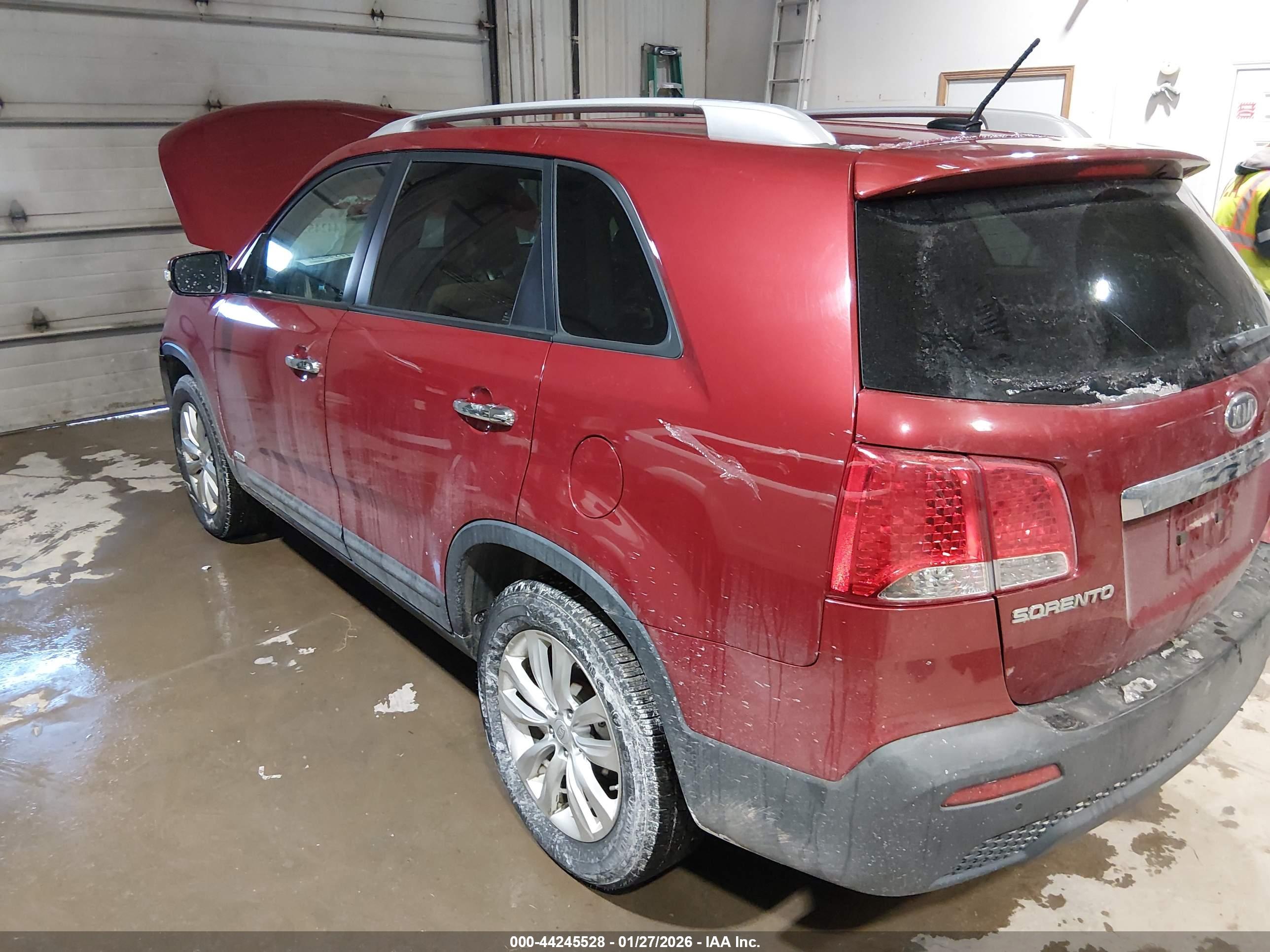 KIA SORENTO image 3