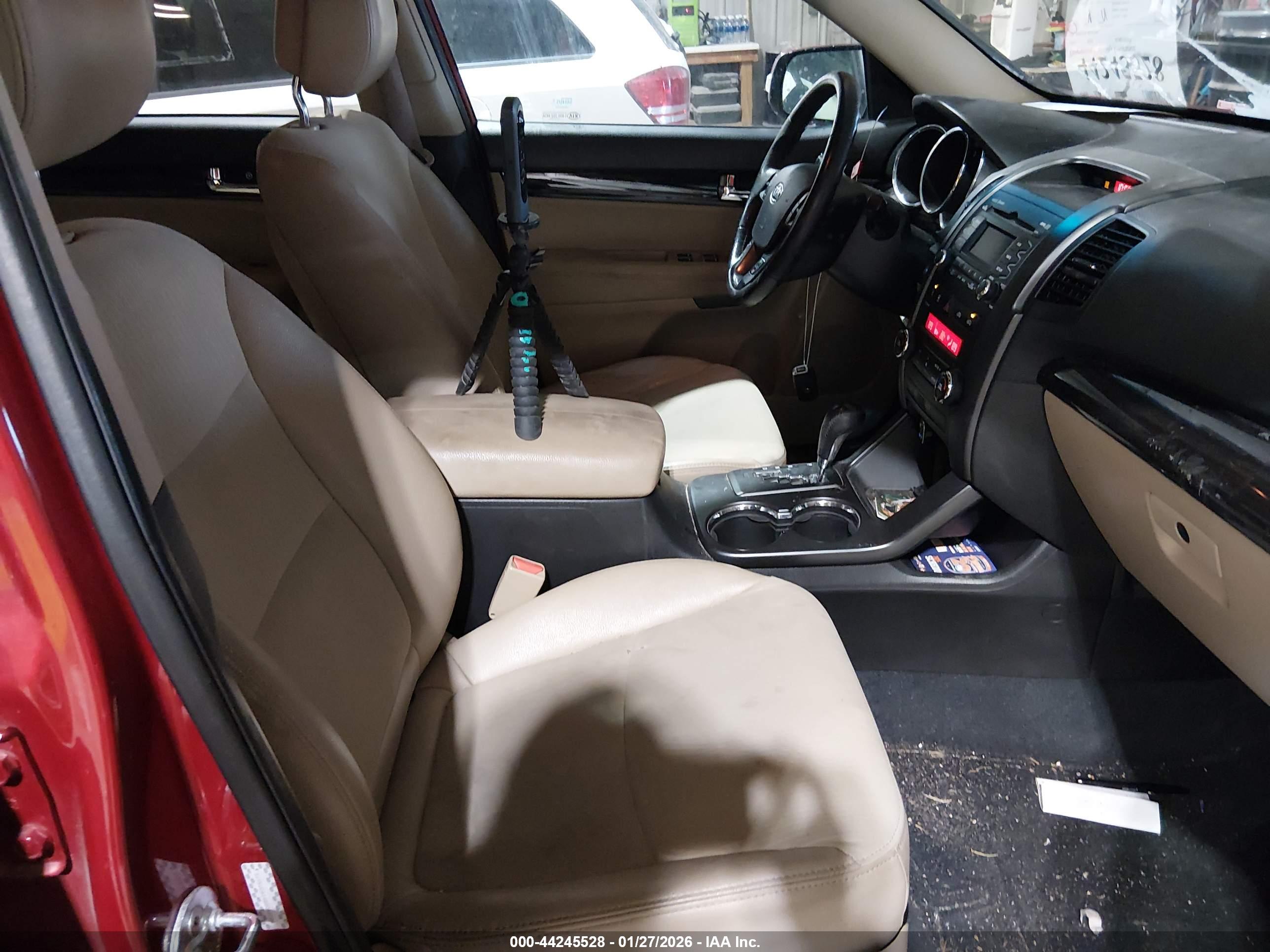 KIA SORENTO image 5