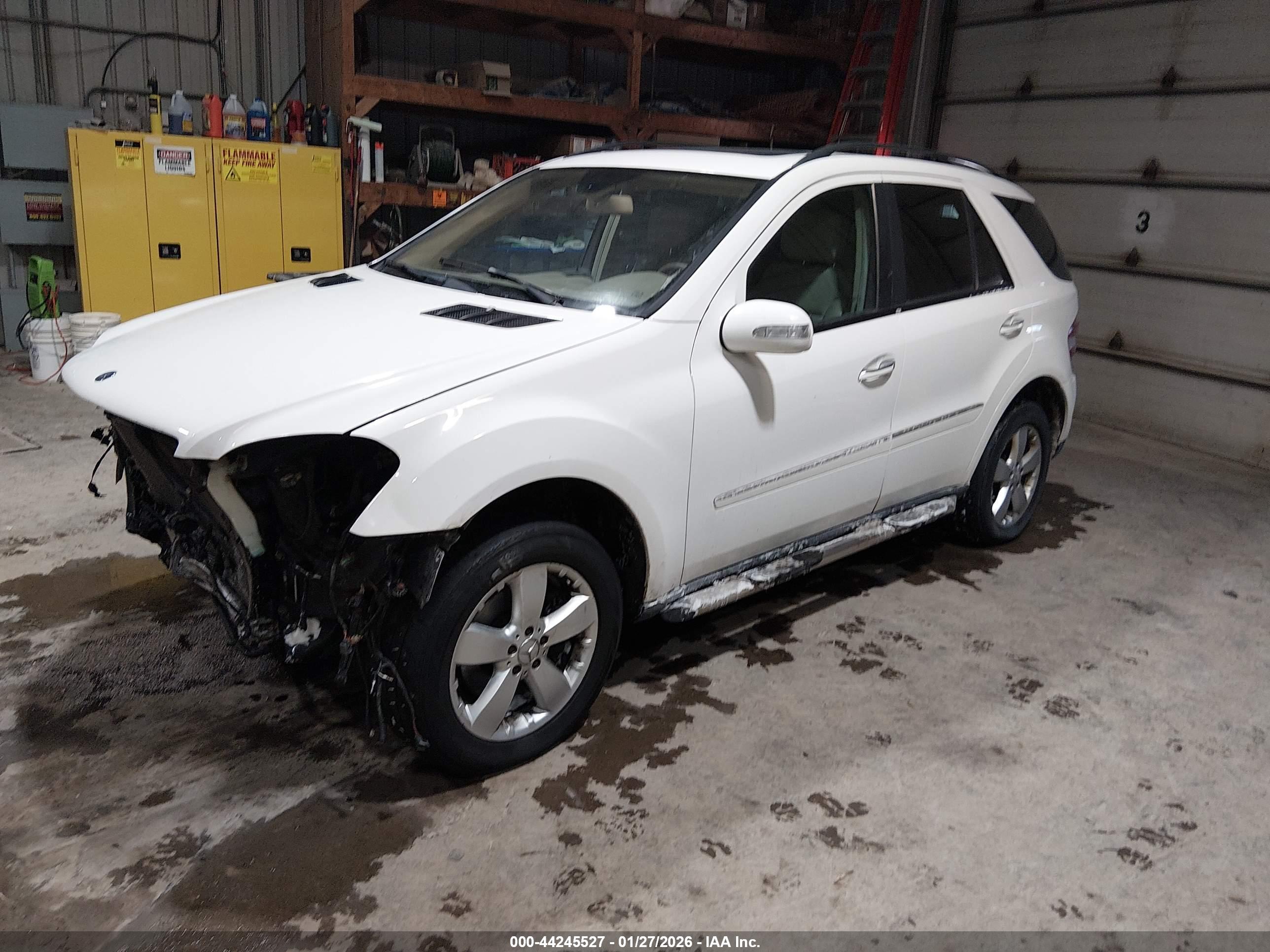 MERCEDES-BENZ ML image 2