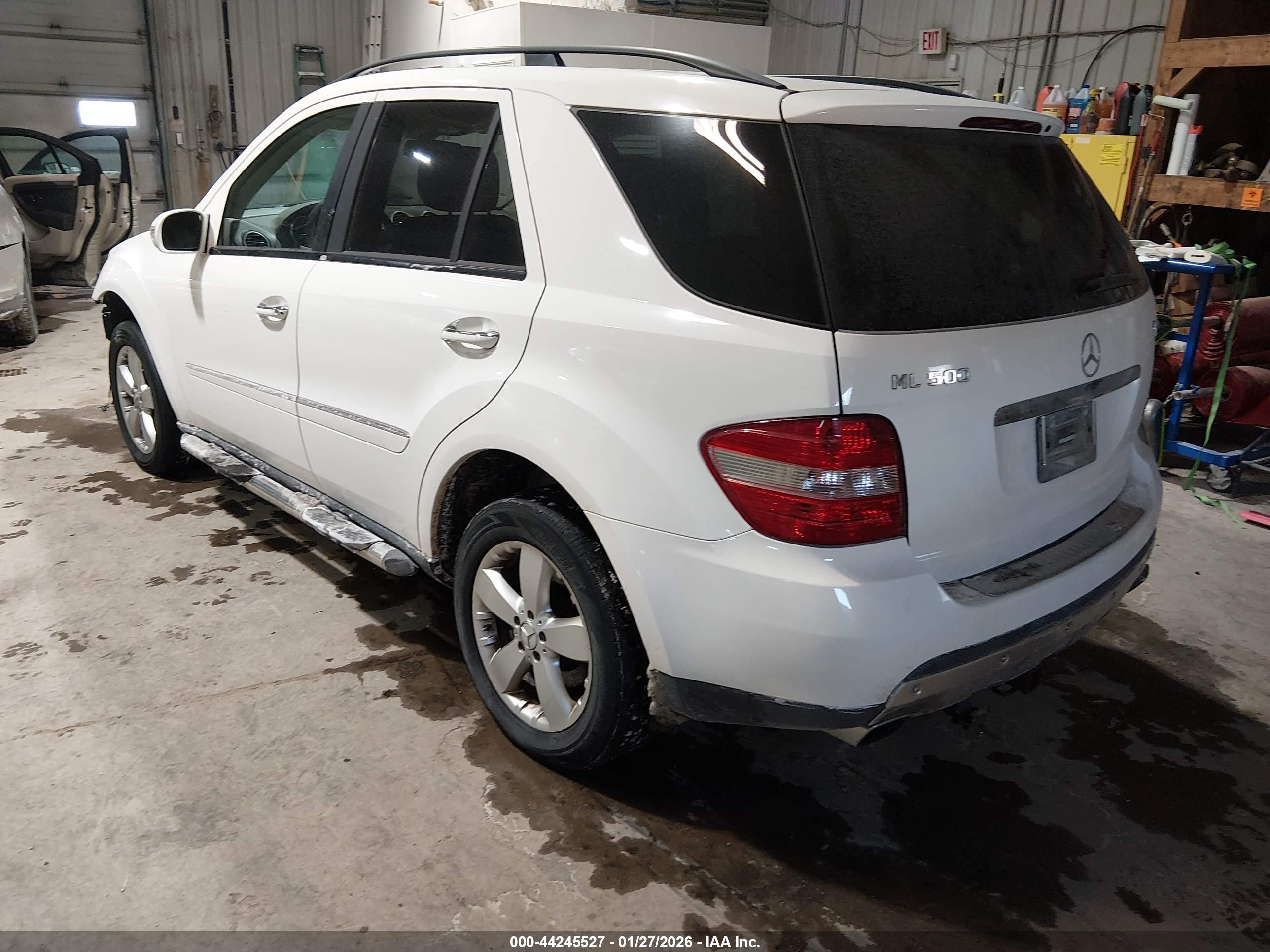 MERCEDES-BENZ ML image 3