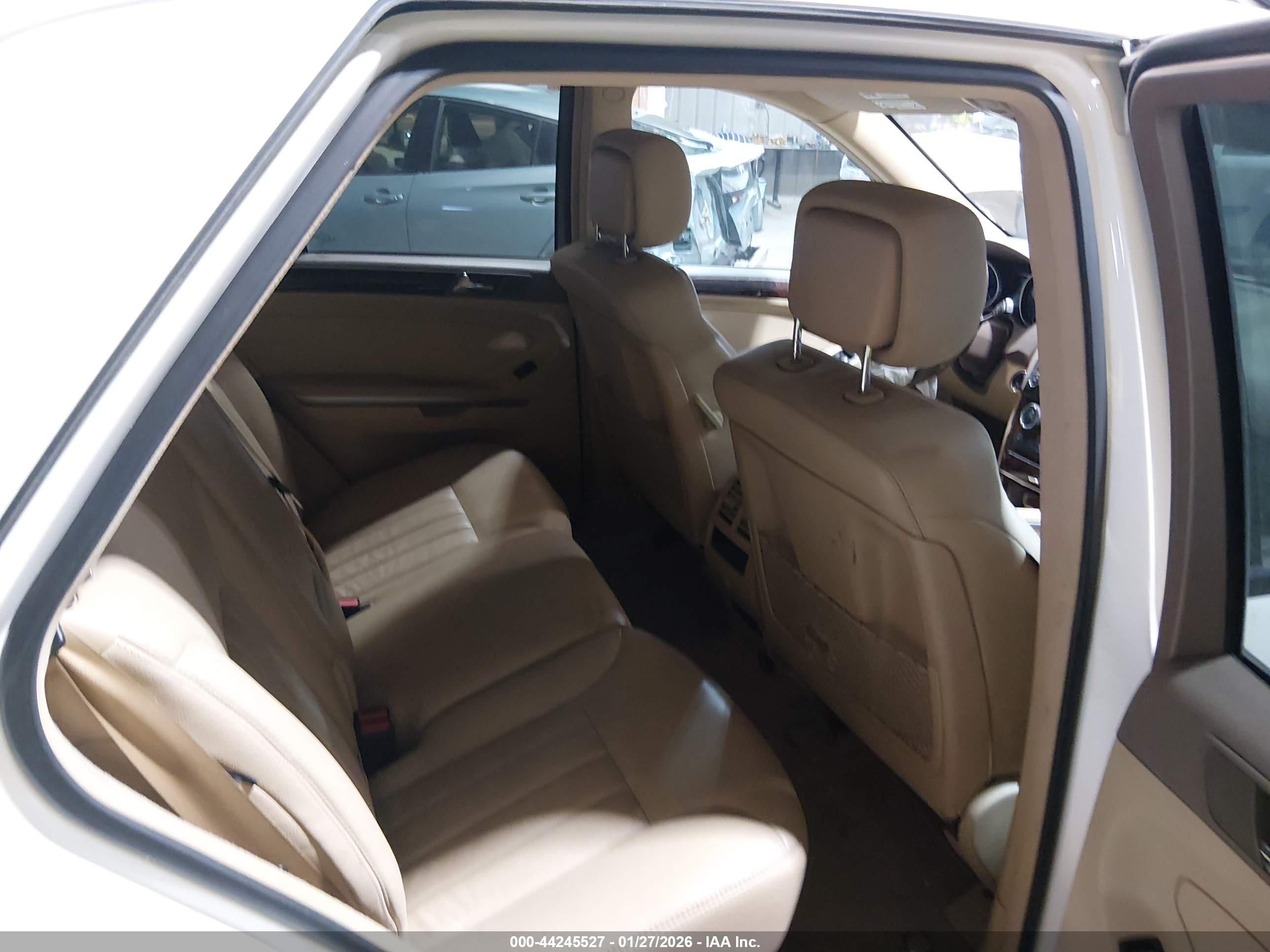 MERCEDES-BENZ ML image 8