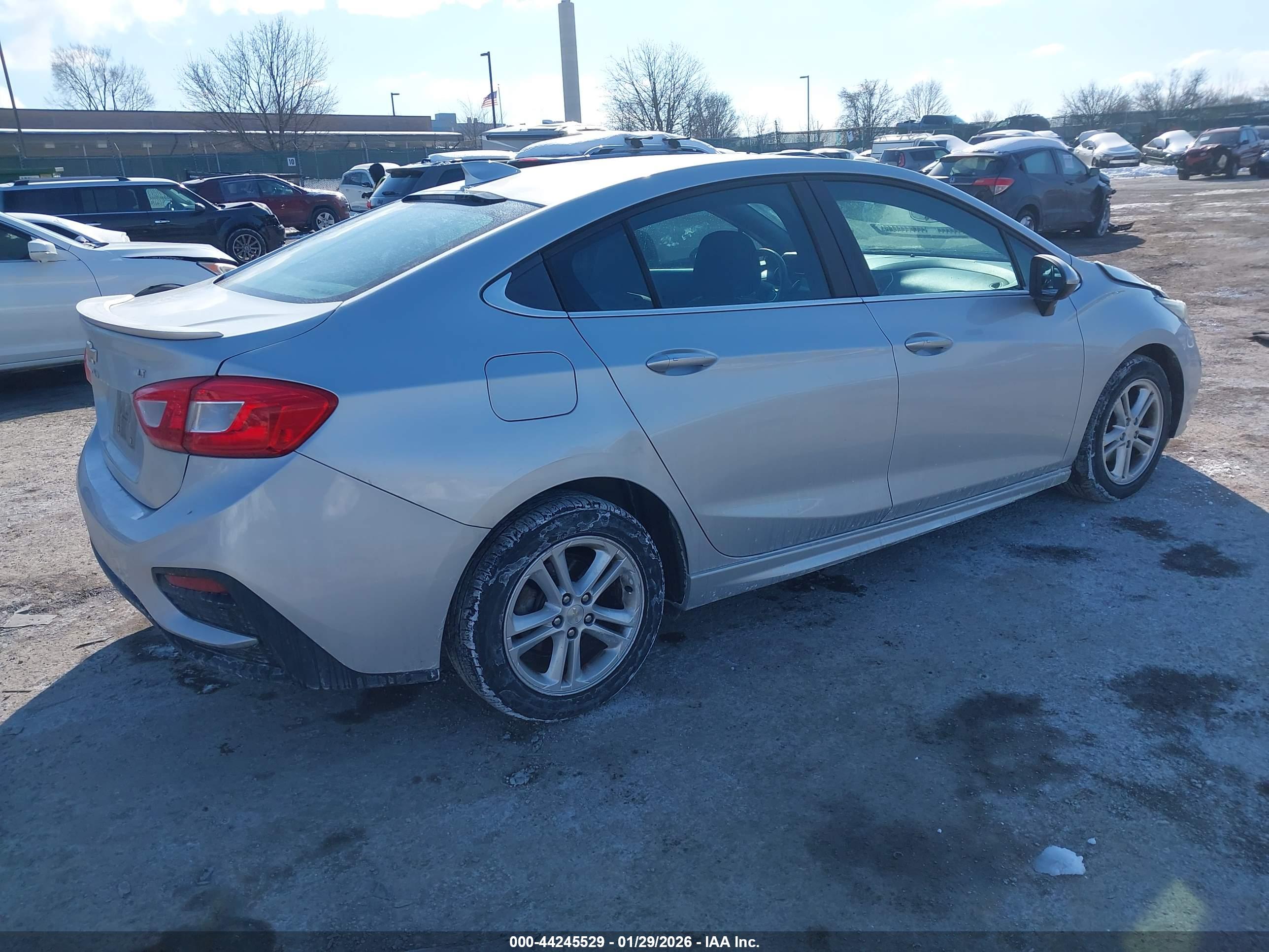 CHEVROLET CRUZE image 4