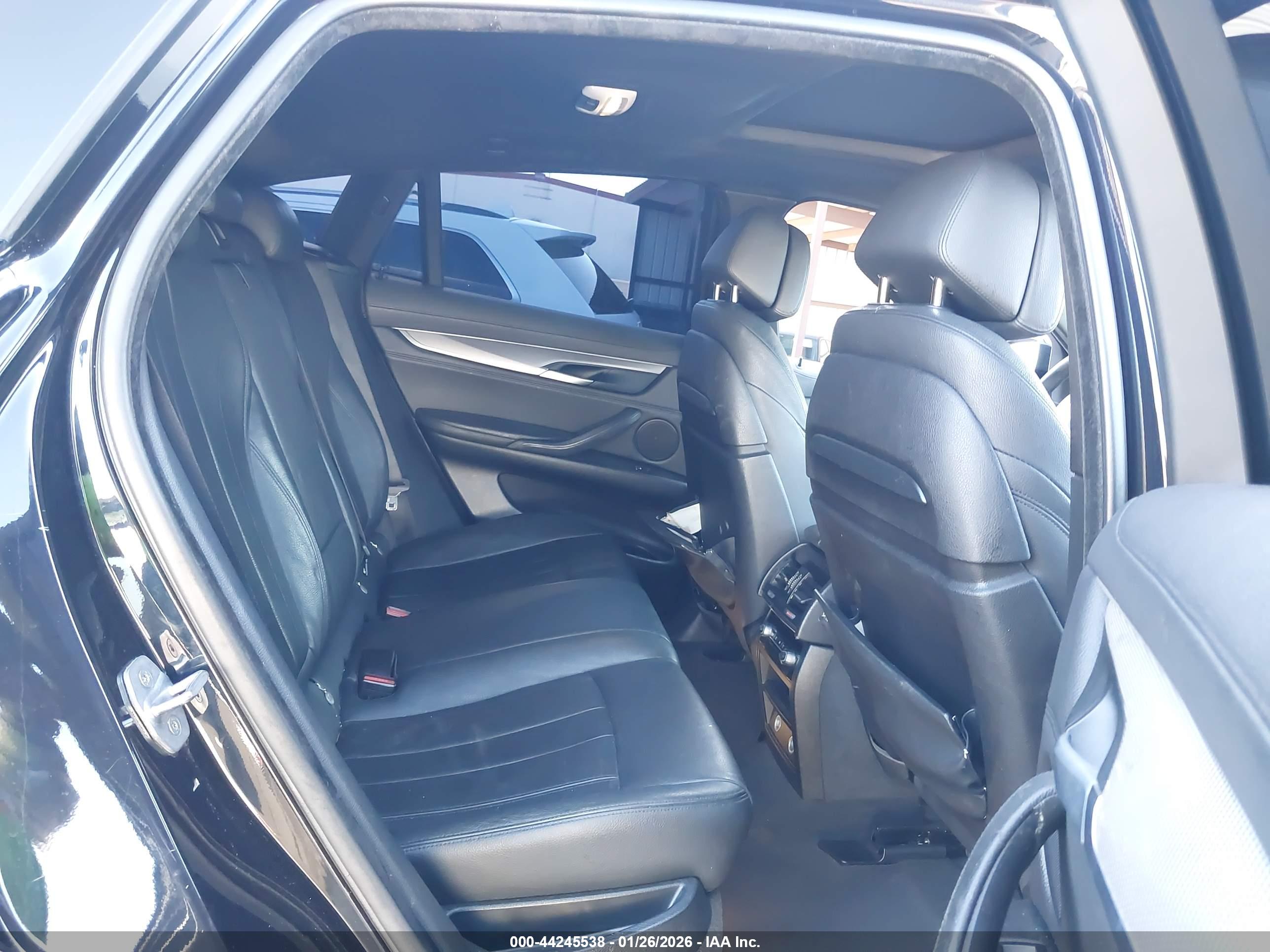 BMW X6 image 8