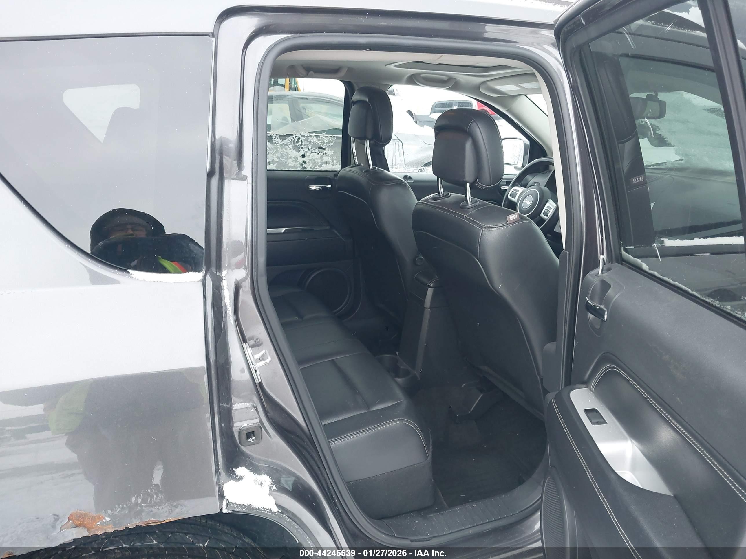 JEEP COMPASS image 8