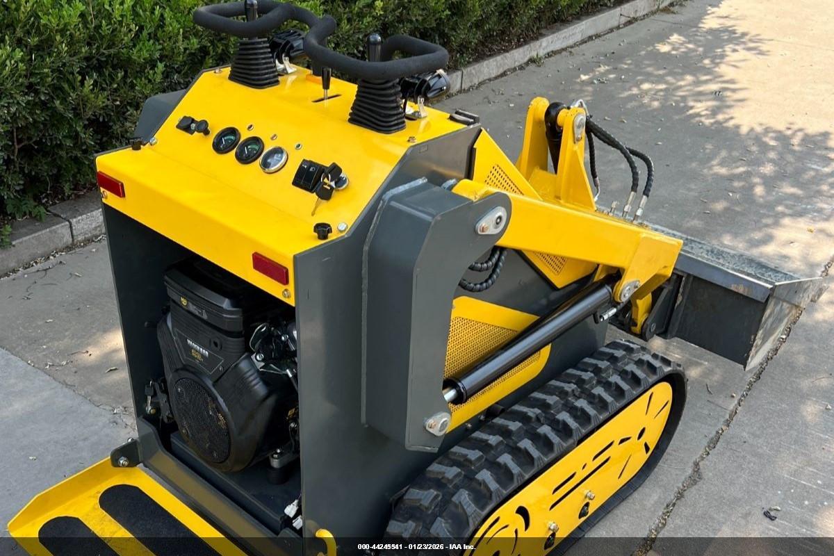 SKID STEER image 4