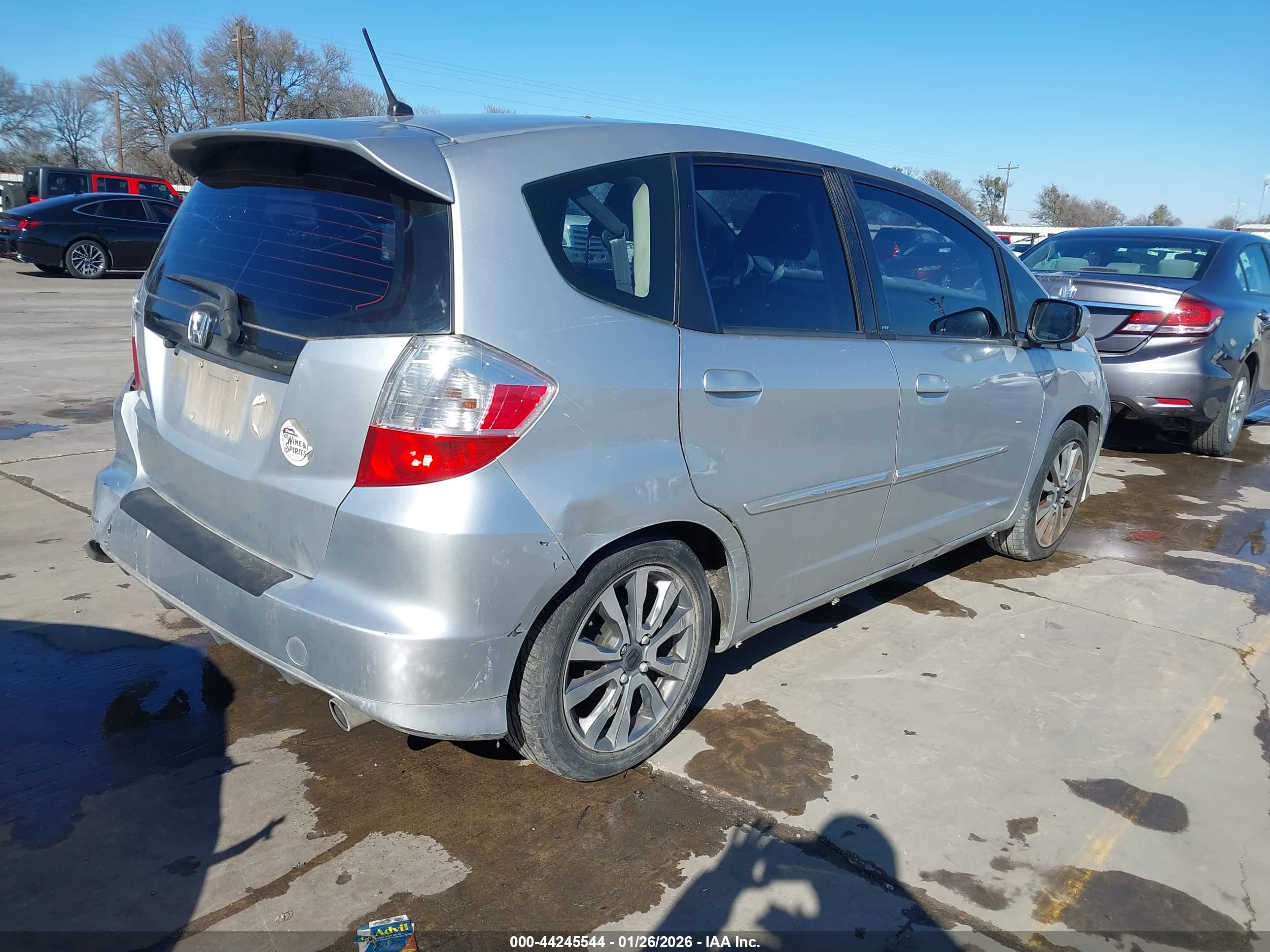 HONDA FIT image 4