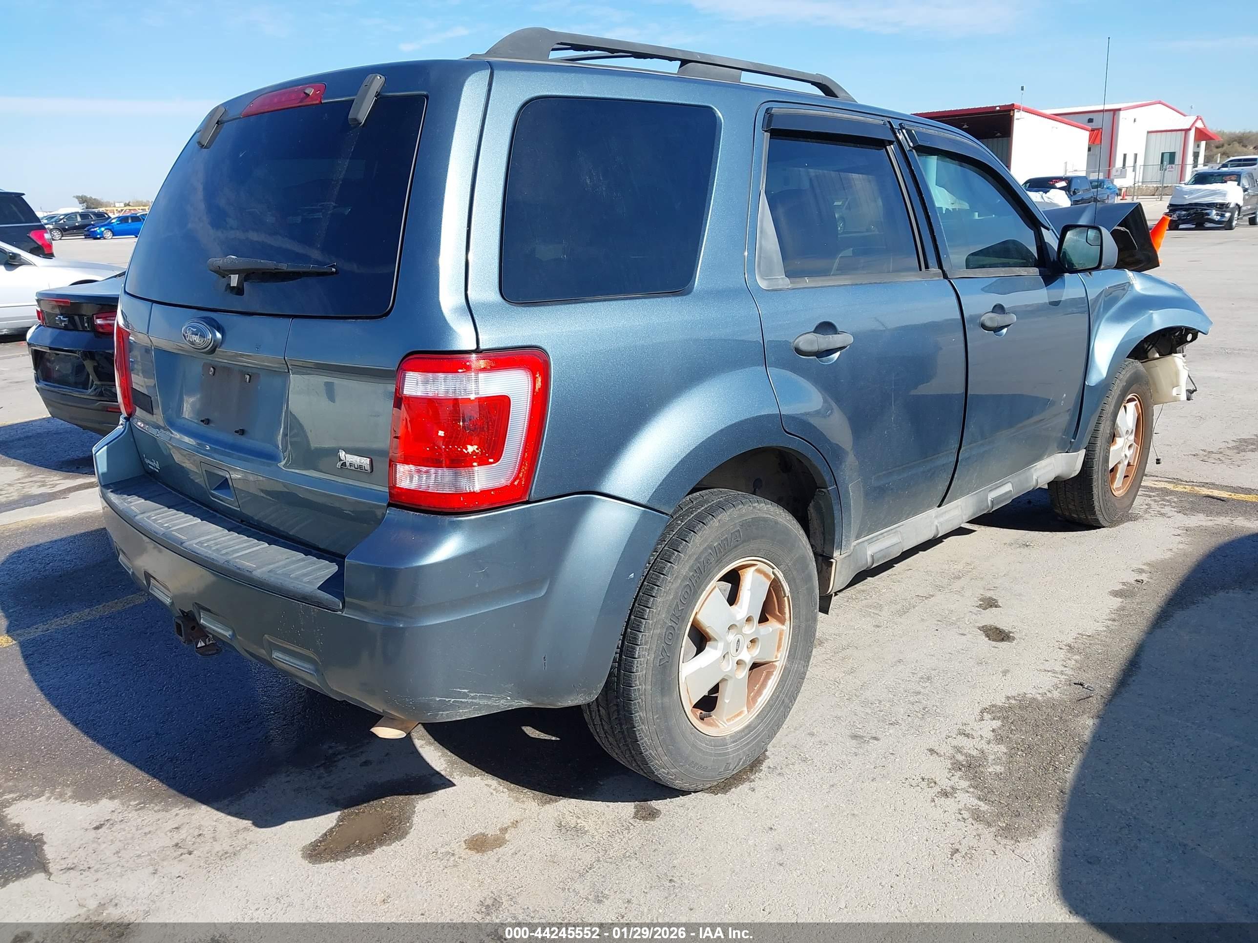 FORD ESCAPE image 4