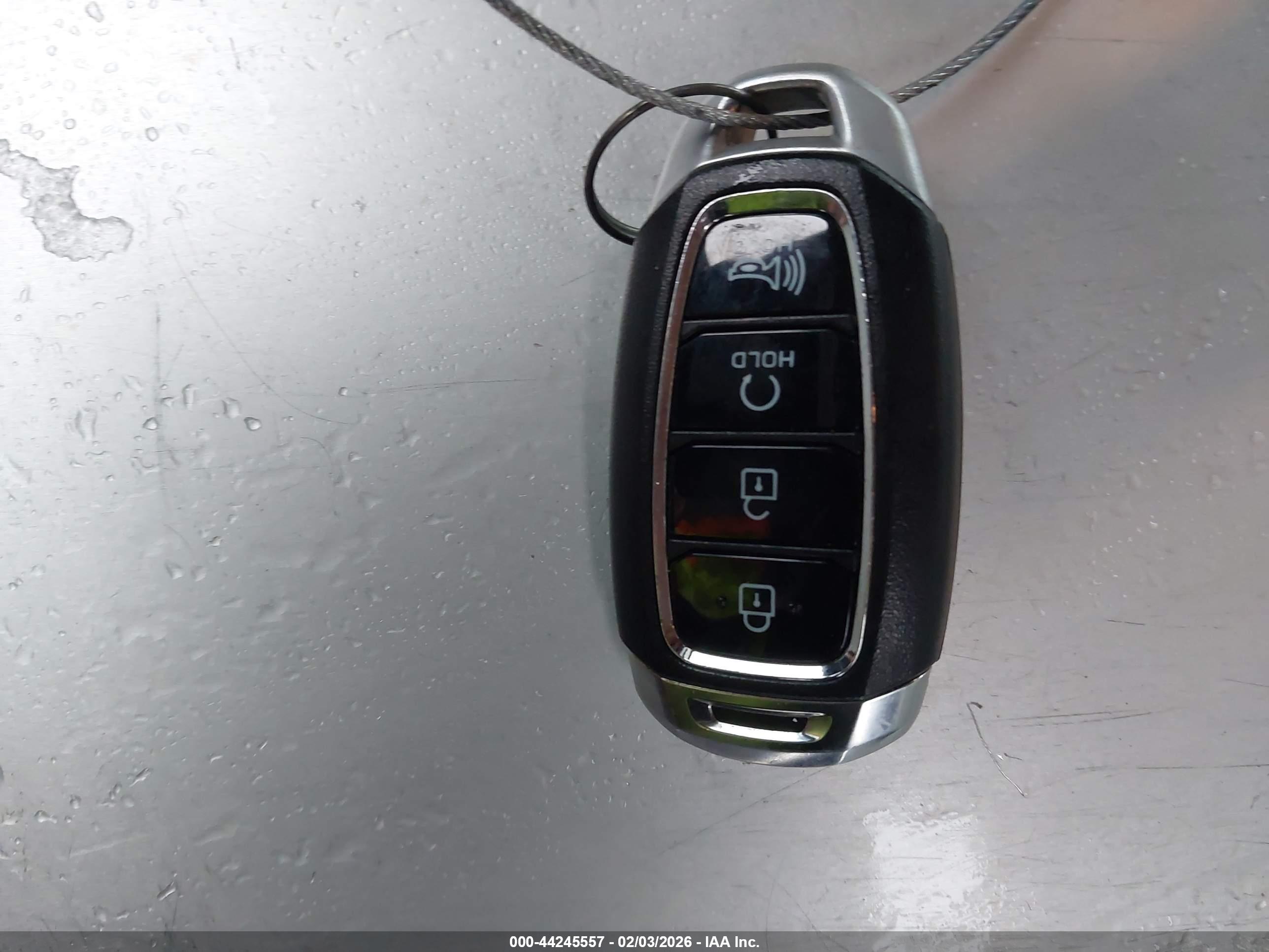 HYUNDAI KONA image 11