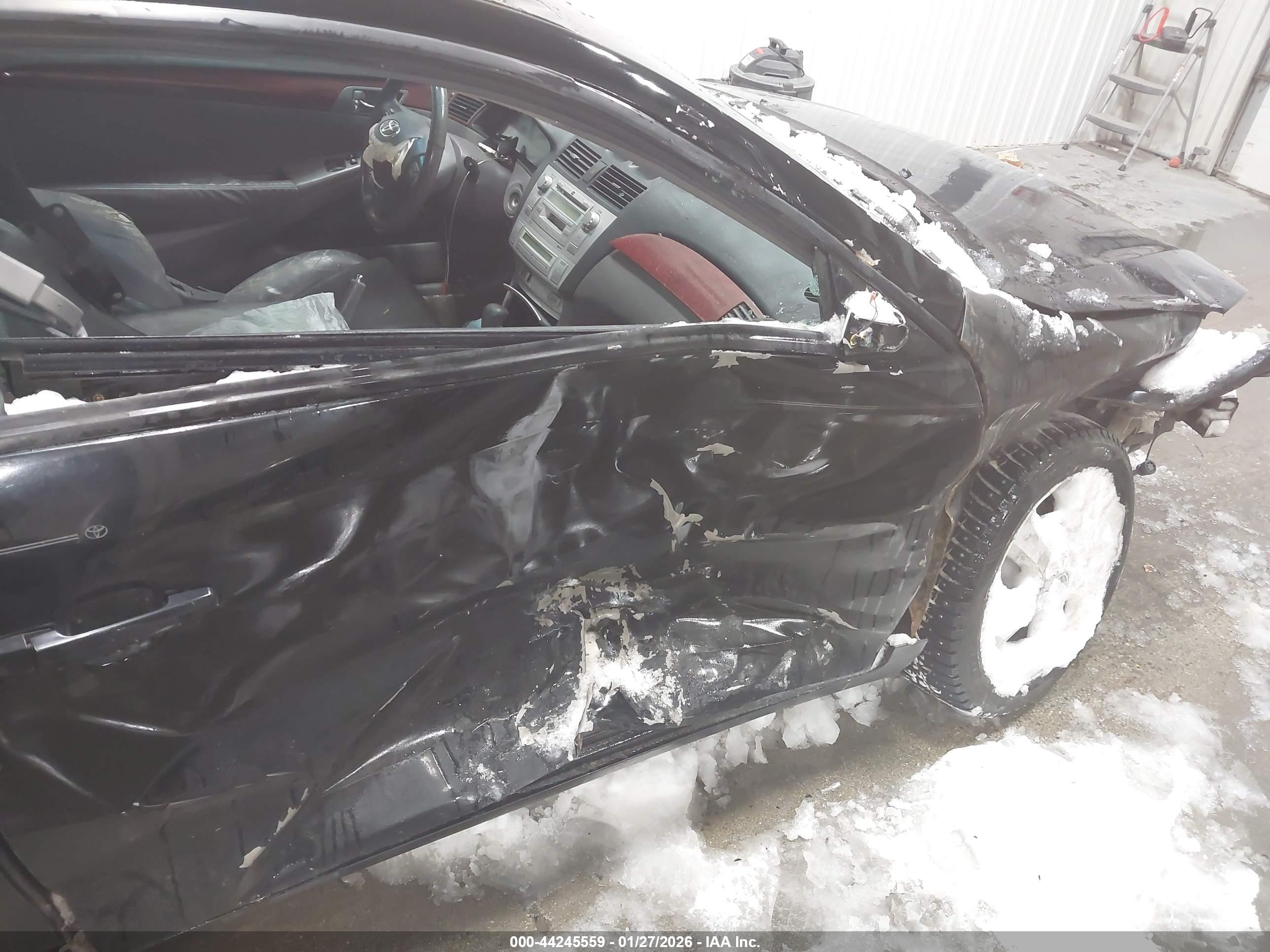 TOYOTA CAMRY image 6