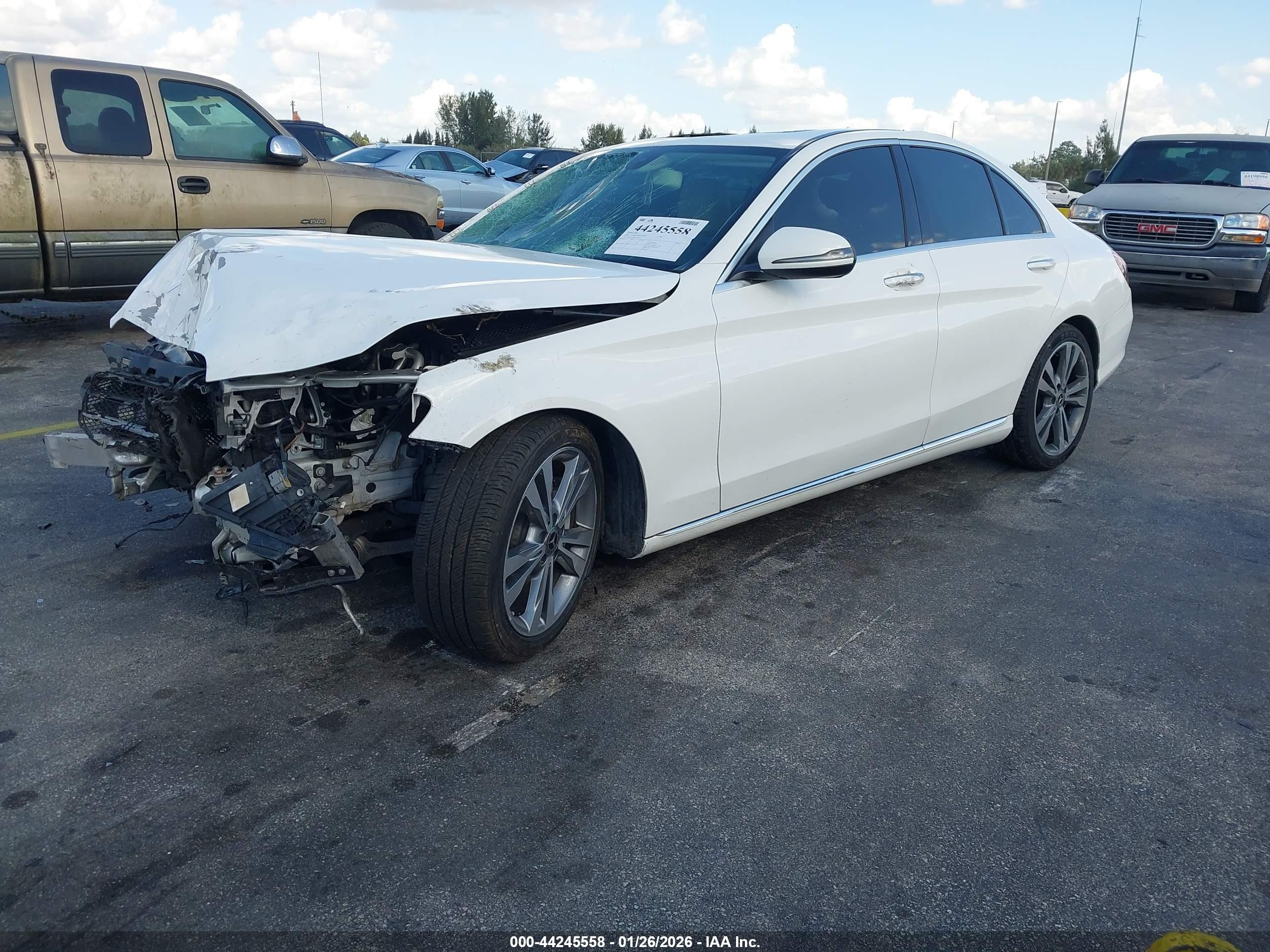MERCEDES-BENZ C image 2