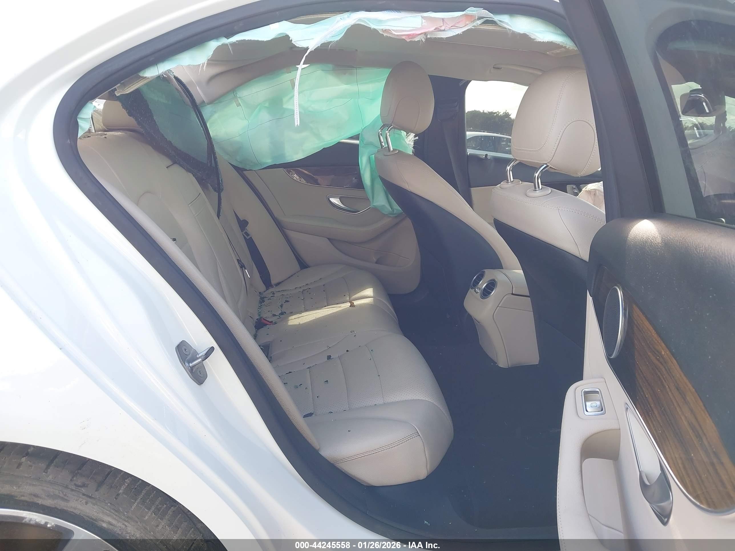 MERCEDES-BENZ C image 8