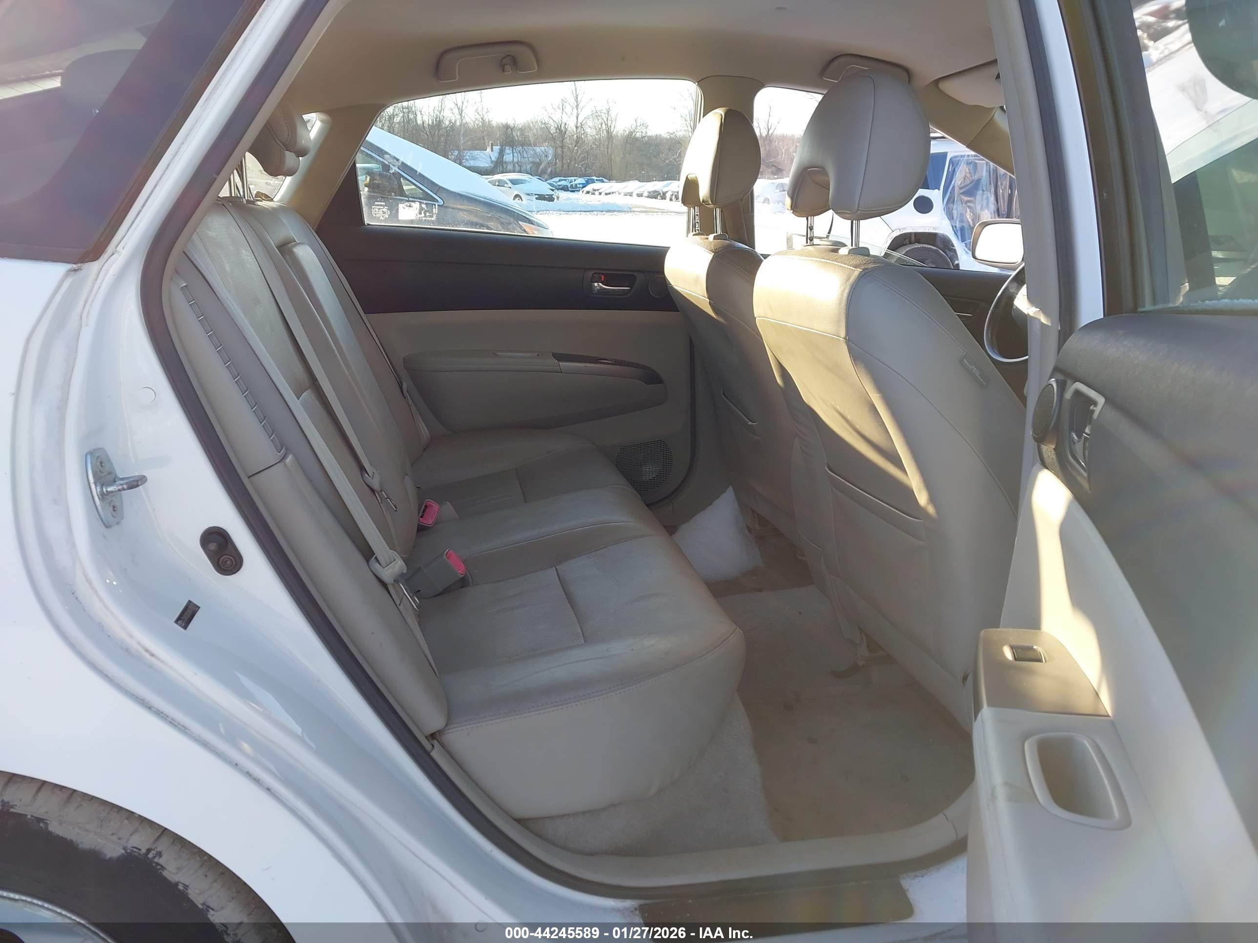 TOYOTA PRIUS image 8