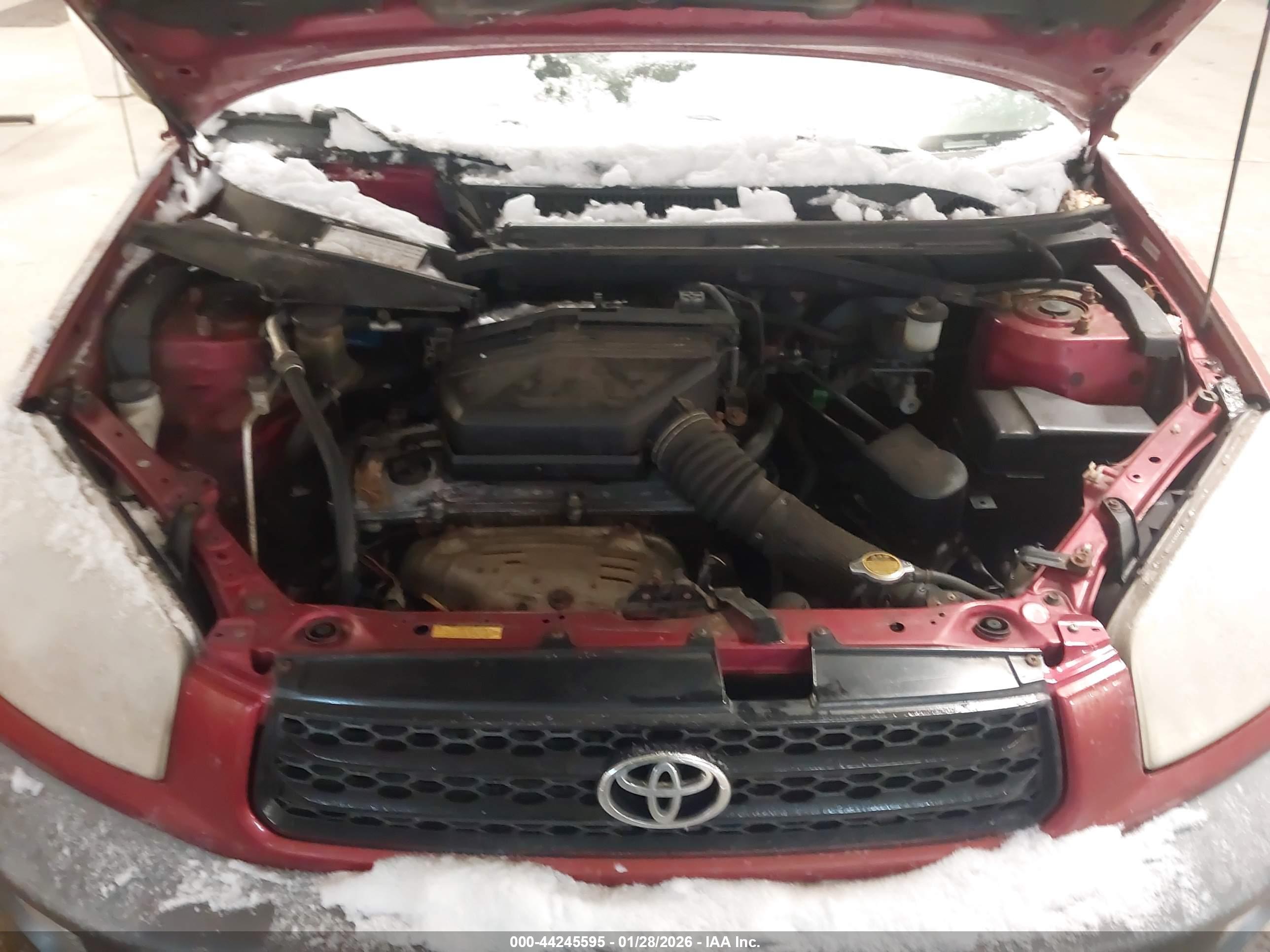 TOYOTA RAV4 image 10
