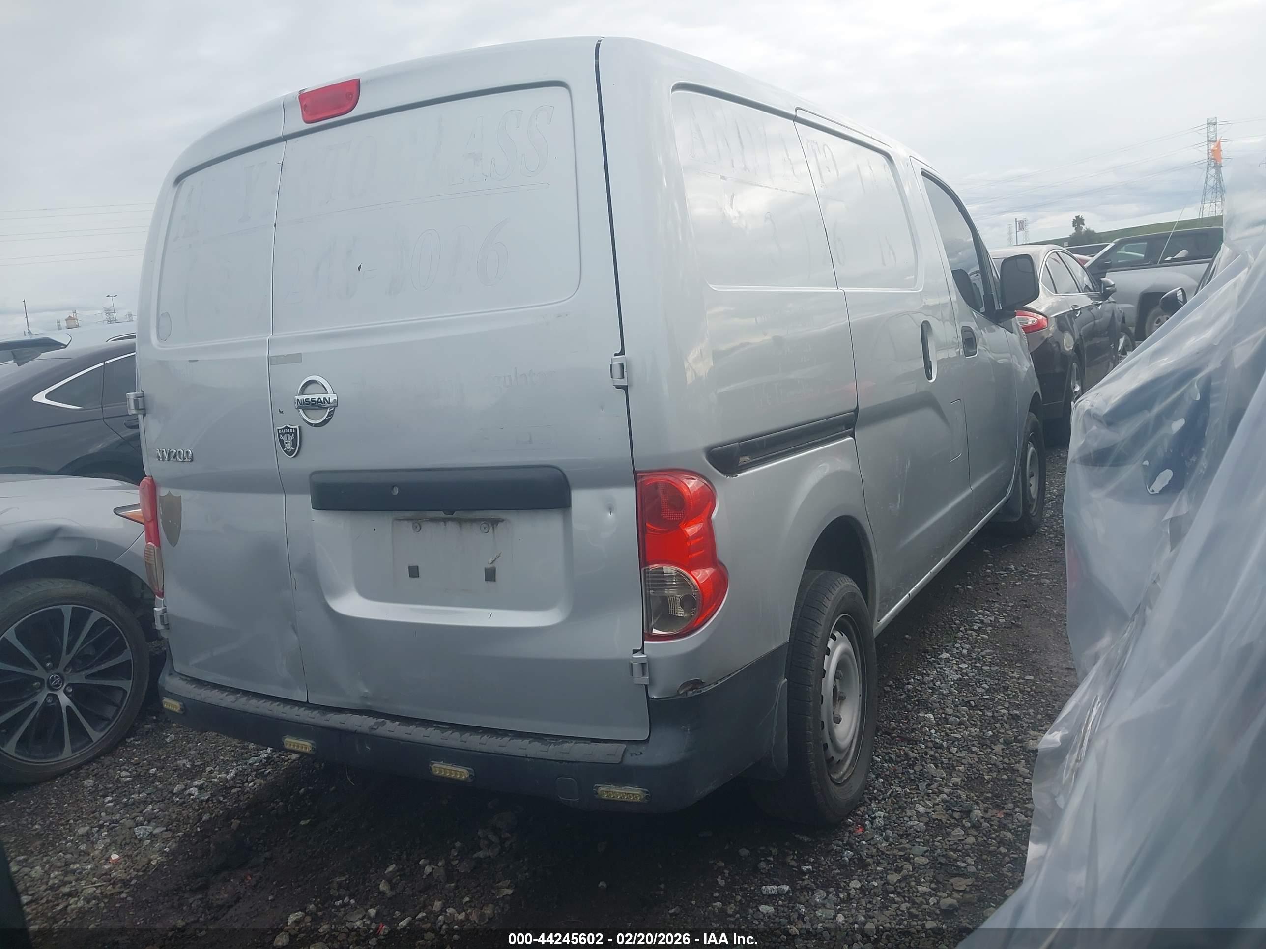 NISSAN NV200 image 4