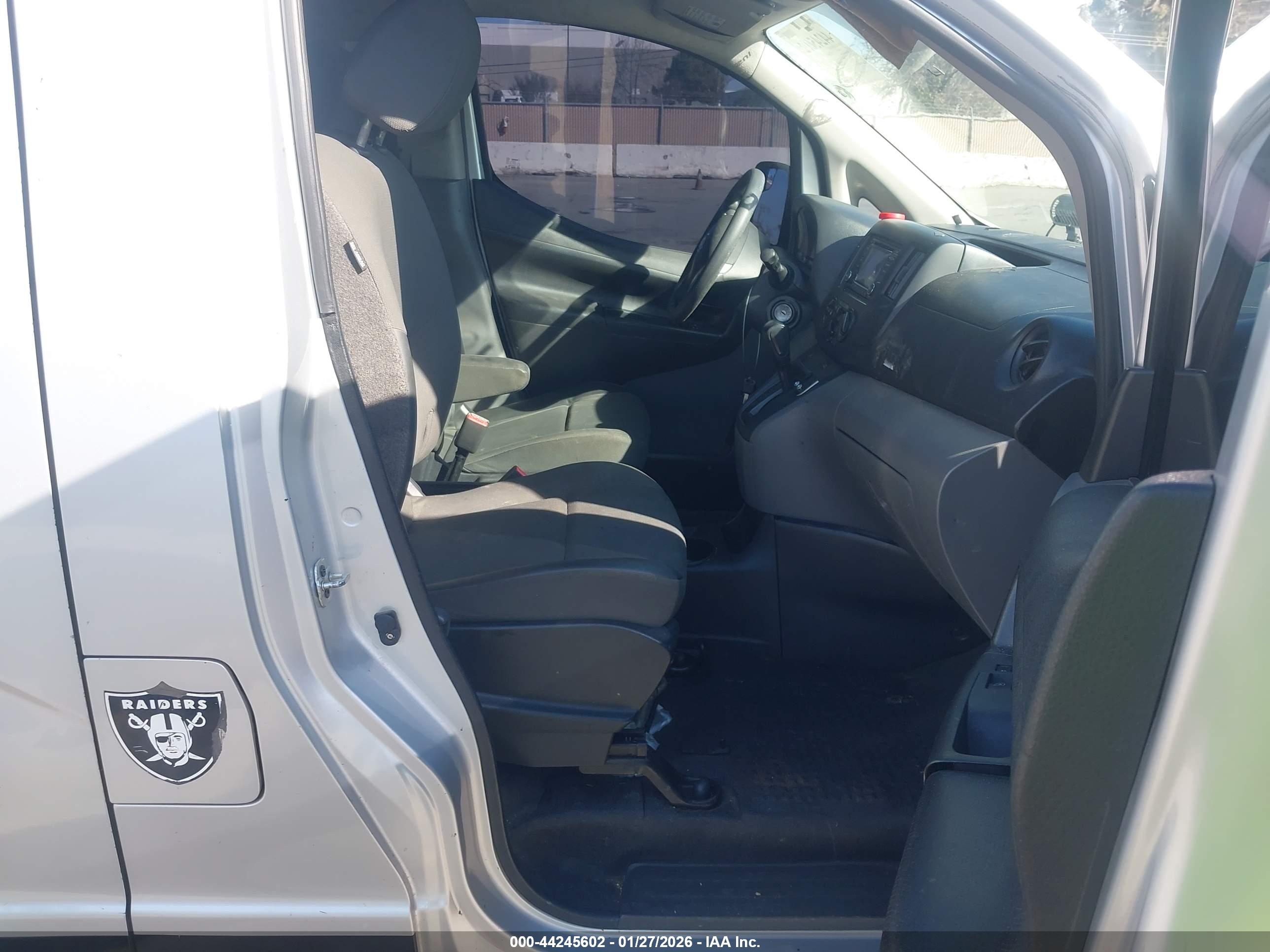 NISSAN NV200 image 5