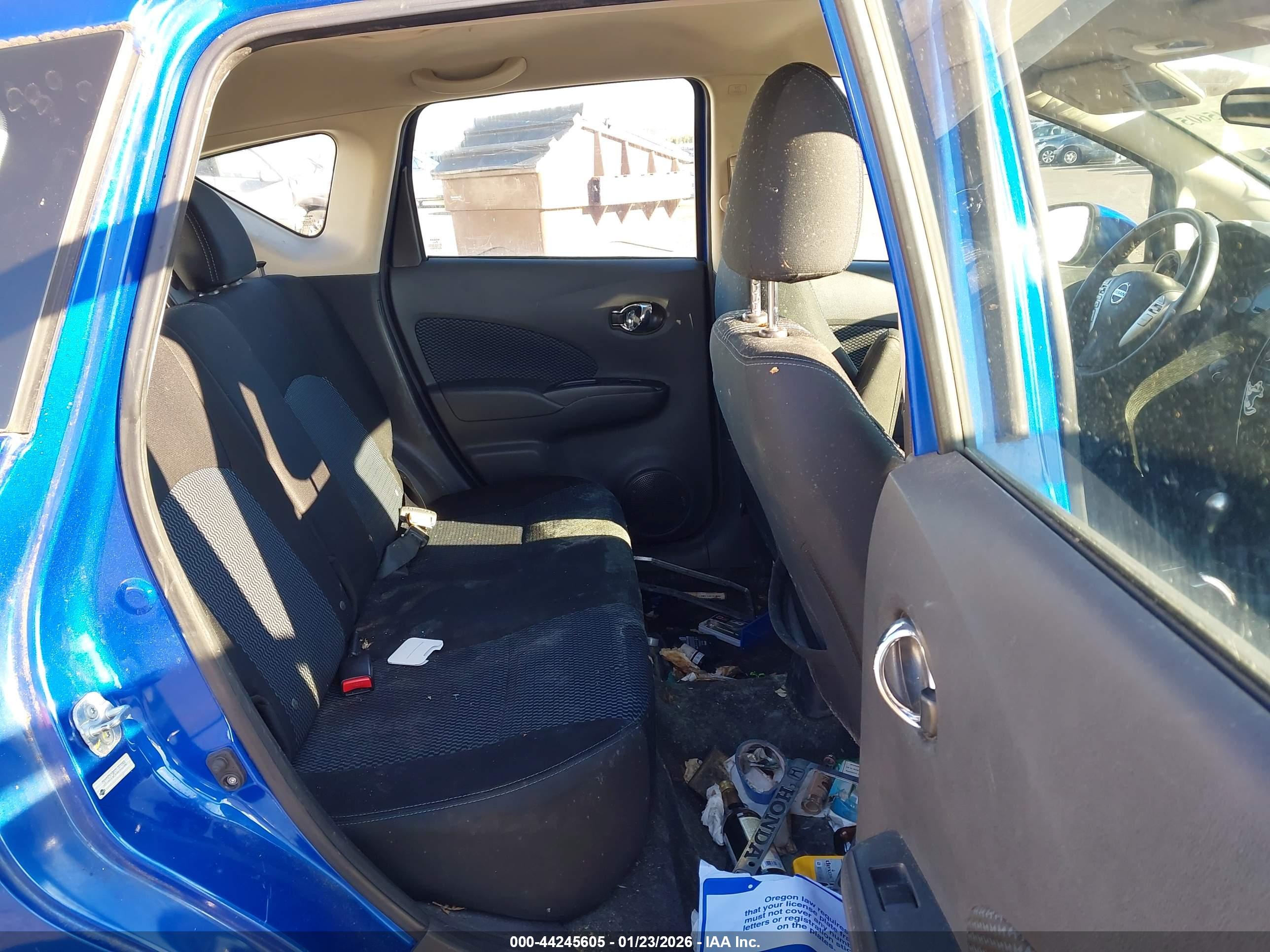 NISSAN VERSA image 8