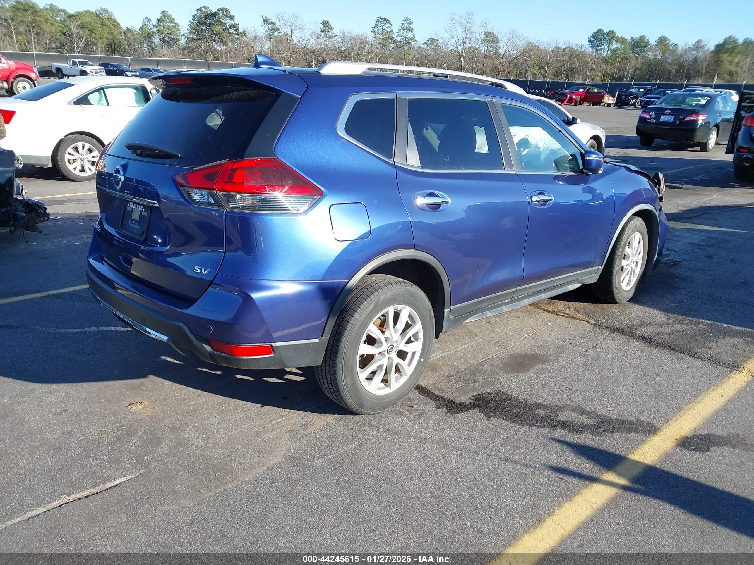 NISSAN ROGUE image 4