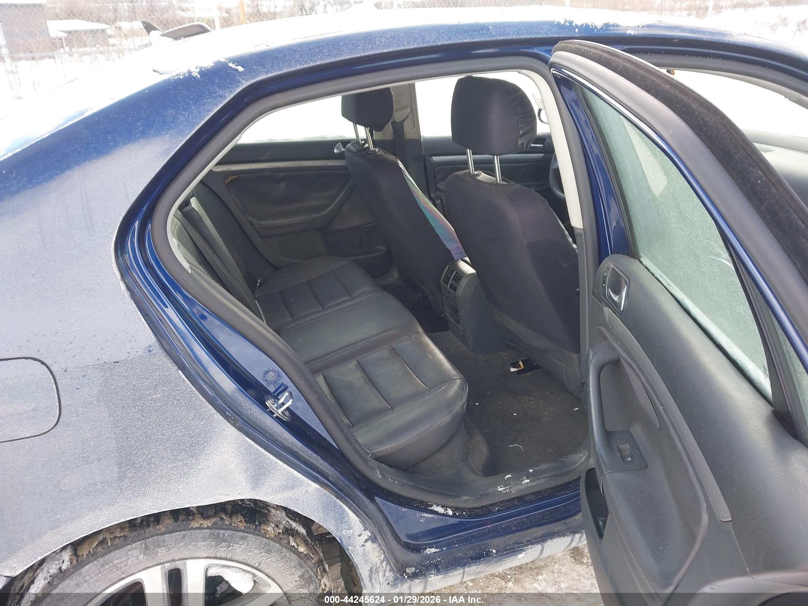 VOLKSWAGEN JETTA image 8